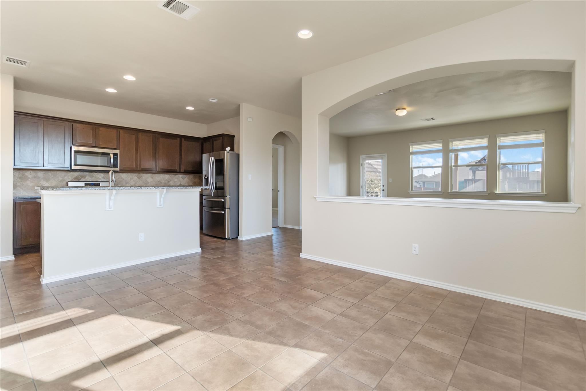 137 Gray Wolf Dr, San Marcos, TX 78666