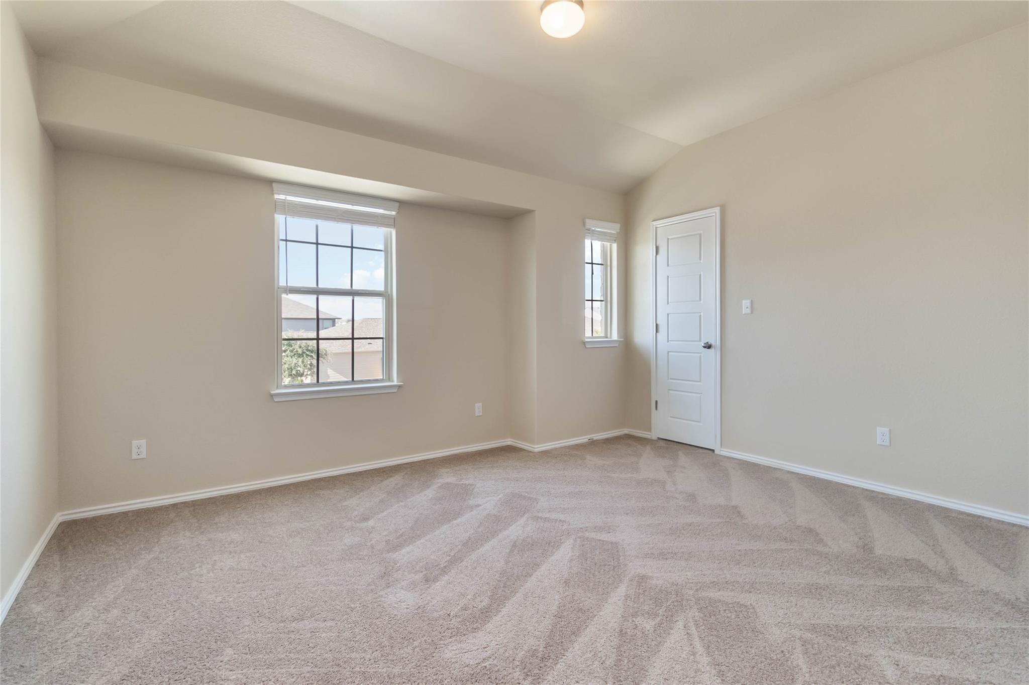 137 Gray Wolf Dr, San Marcos, TX 78666