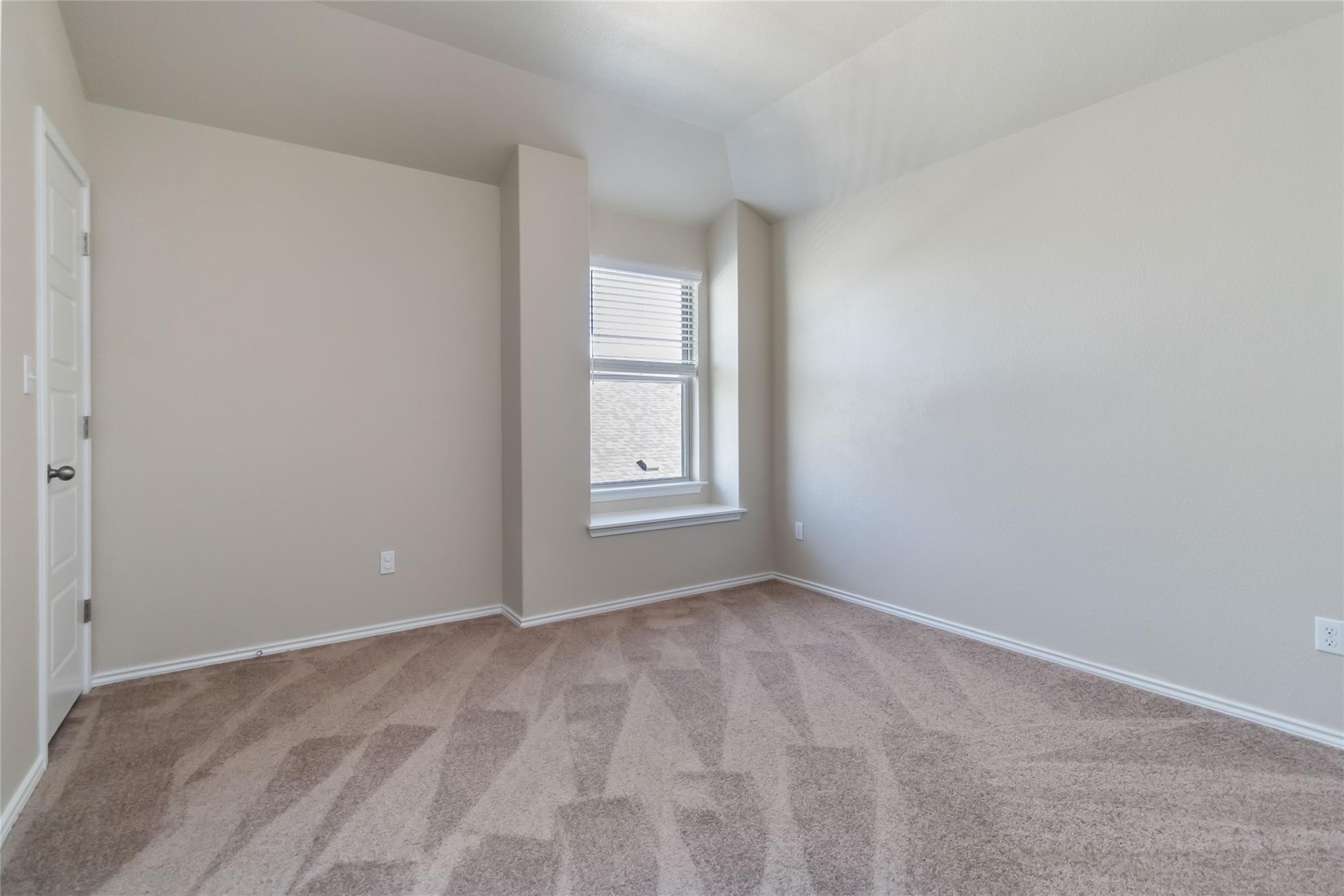 137 Gray Wolf Dr, San Marcos, TX 78666