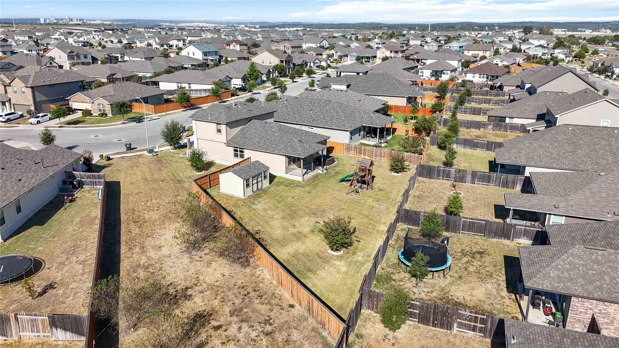 137 Gray Wolf Dr, San Marcos, TX 78666