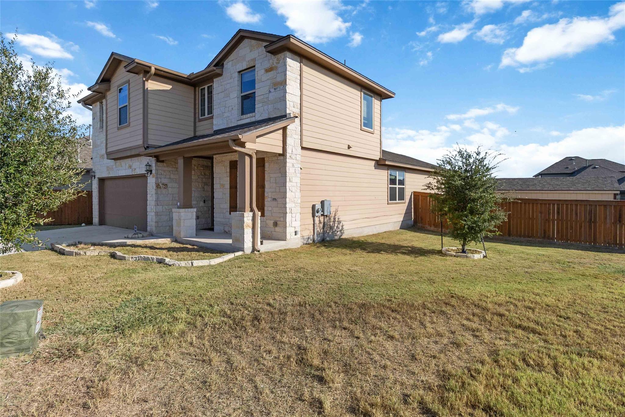 137 Gray Wolf Dr, San Marcos, TX 78666