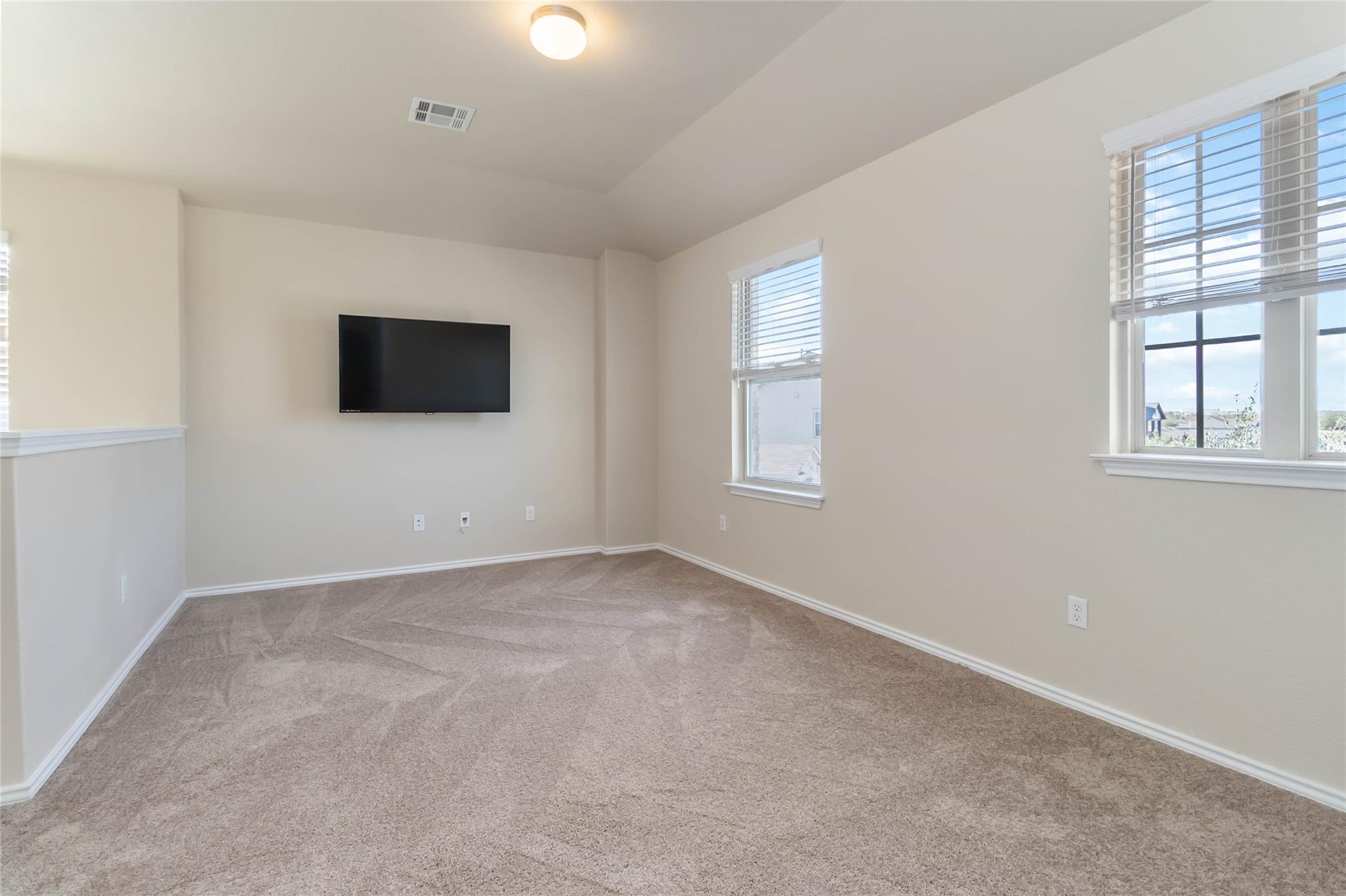 137 Gray Wolf Dr, San Marcos, TX 78666