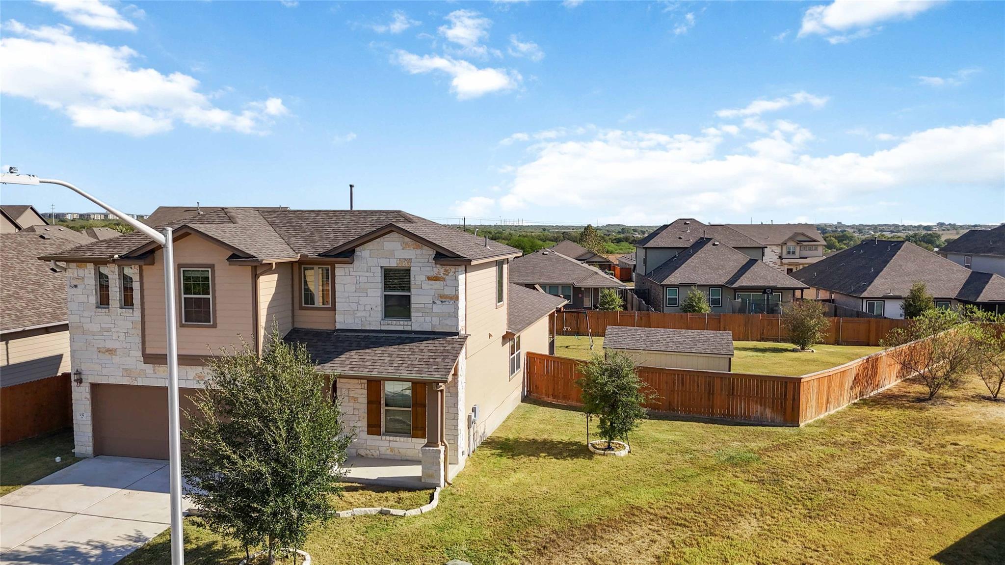 137 Gray Wolf Dr, San Marcos, TX 78666