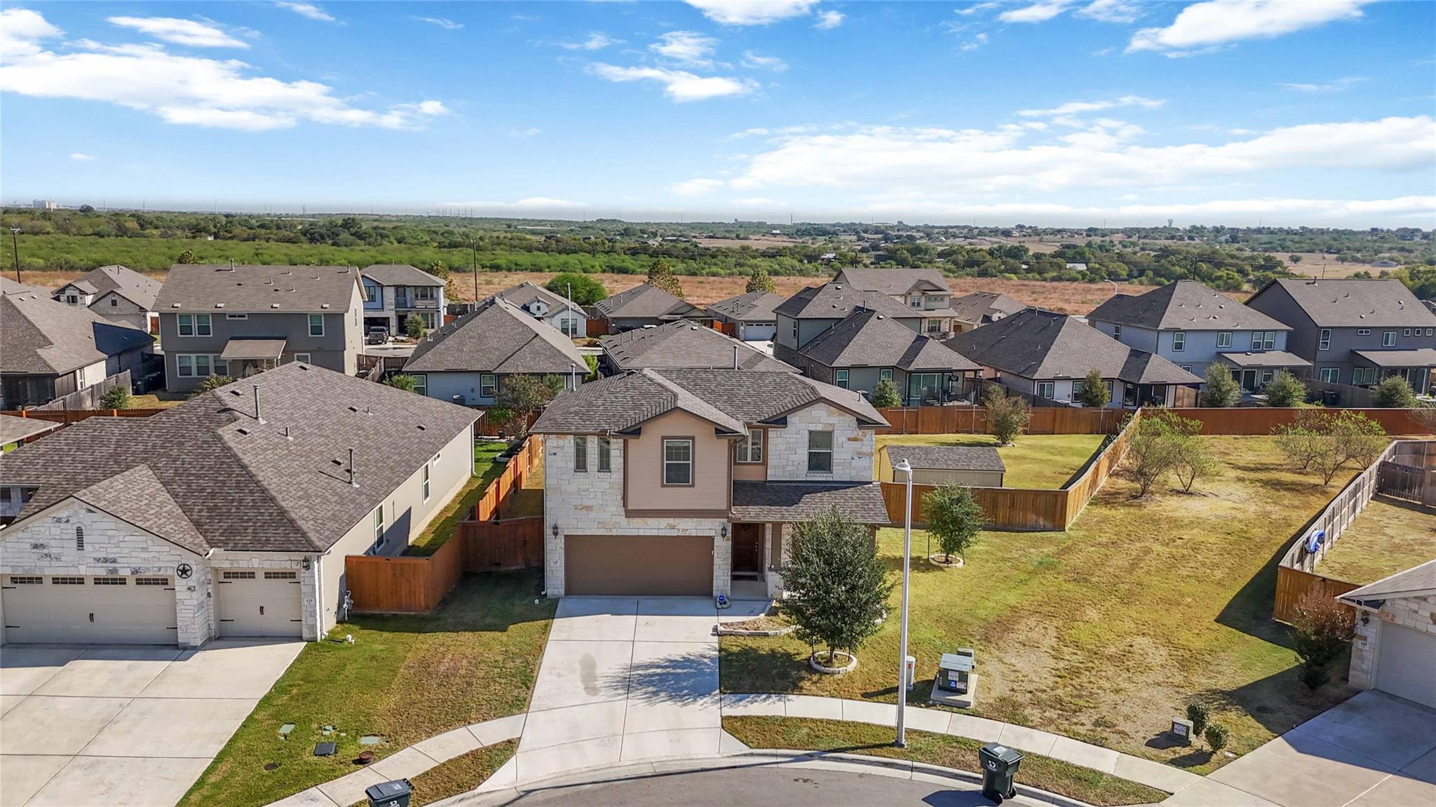 137 Gray Wolf Dr, San Marcos, TX 78666