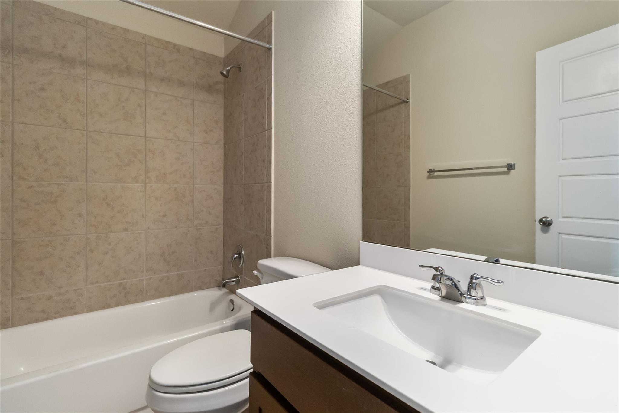 137 Gray Wolf Dr, San Marcos, TX 78666