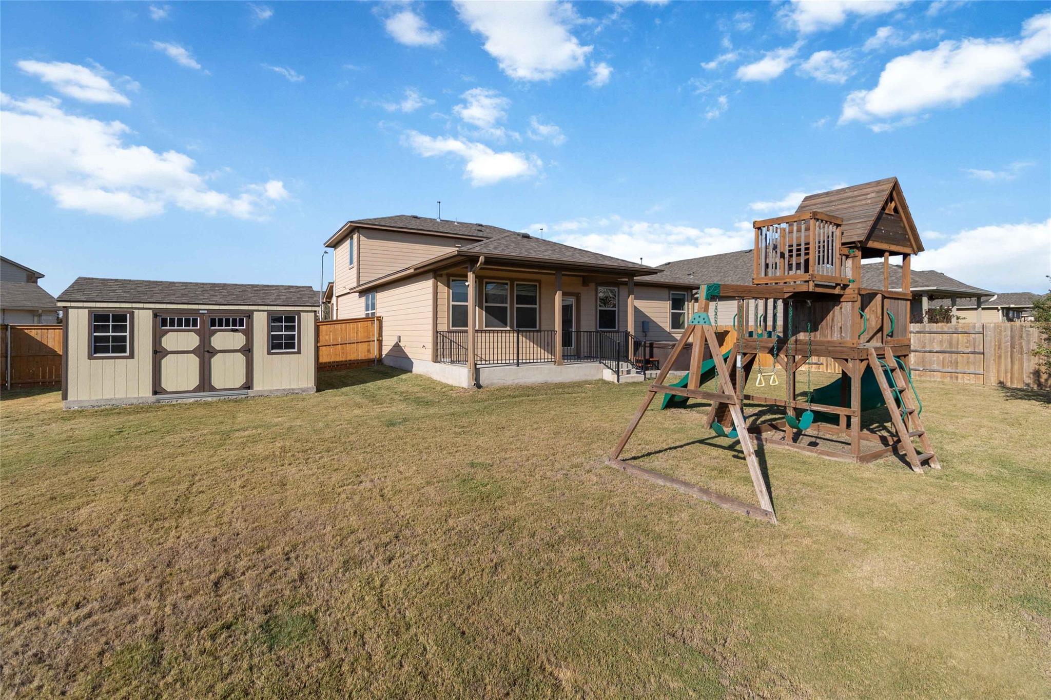 137 Gray Wolf Dr, San Marcos, TX 78666