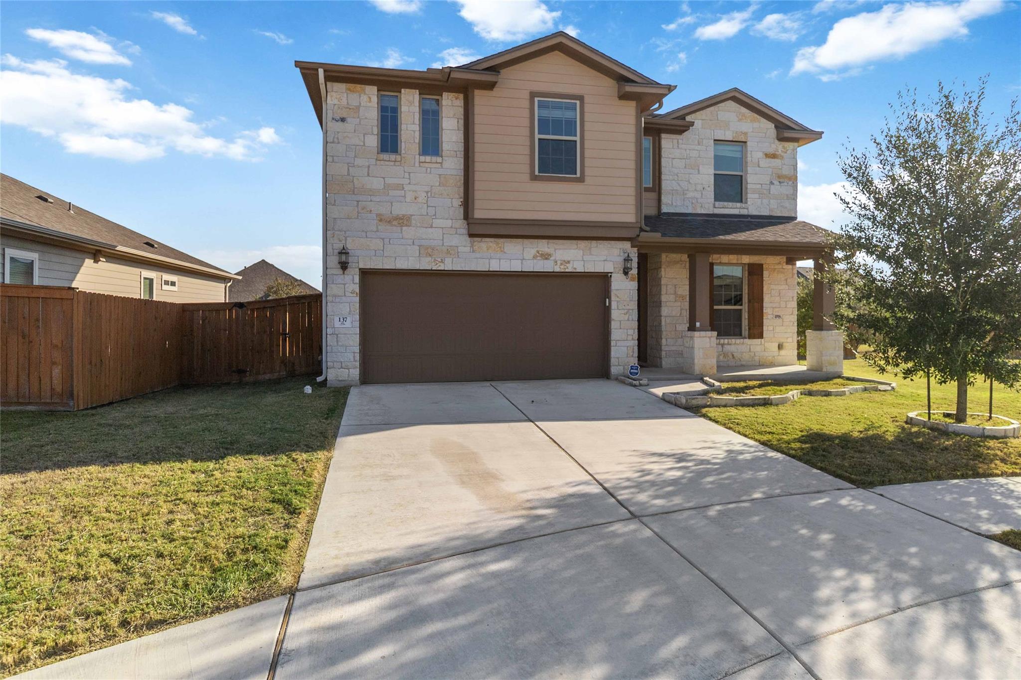 137 Gray Wolf Dr, San Marcos, TX 78666