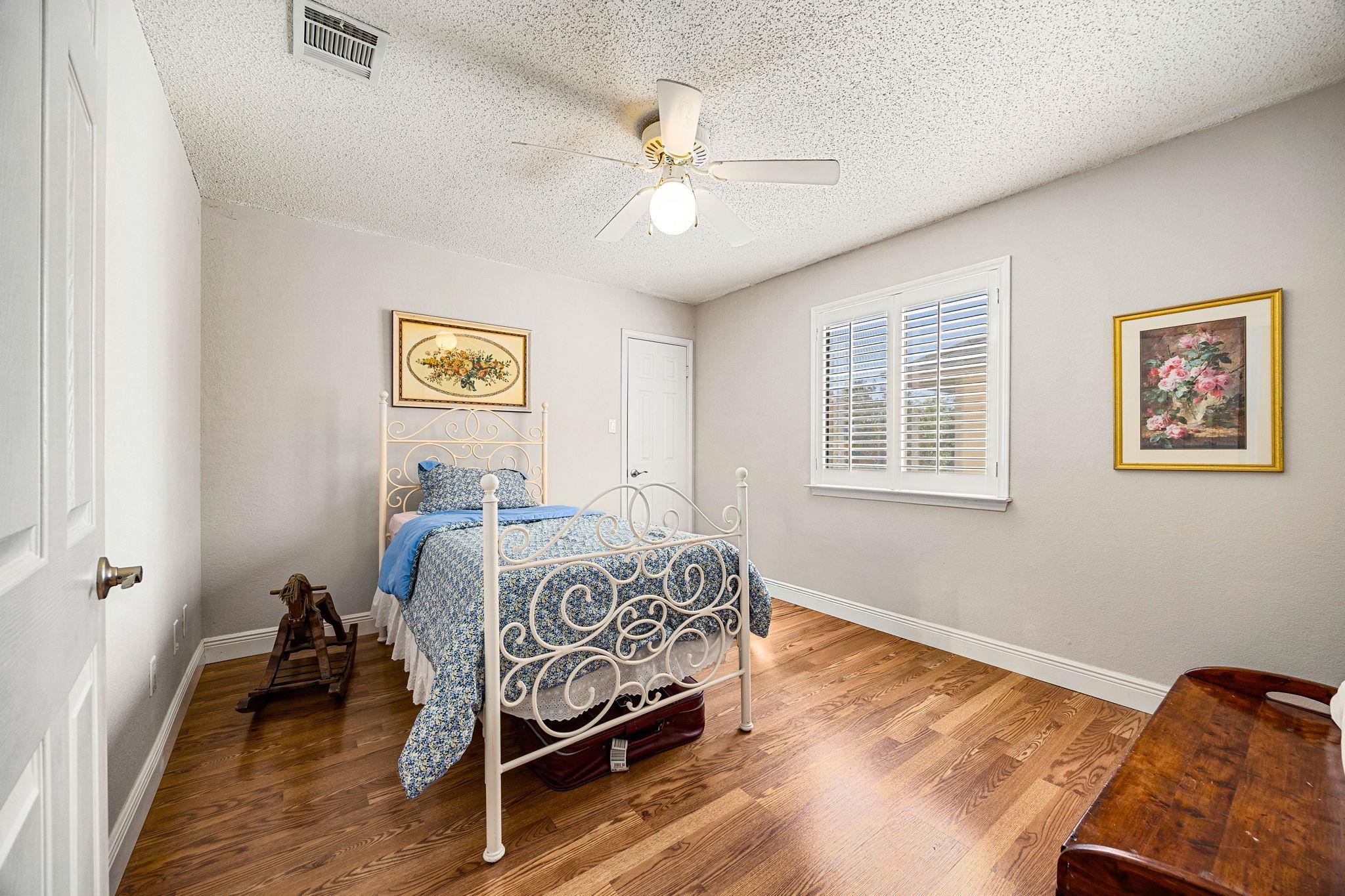 17509 Klamath Falls Dr, Round Rock, TX 78681