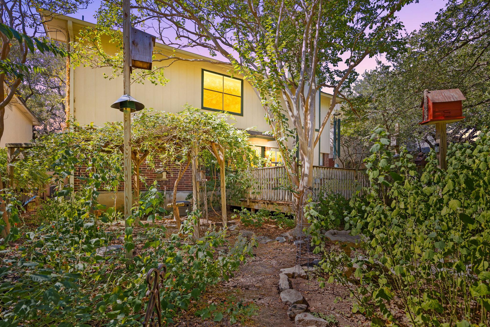 17509 Klamath Falls Dr, Round Rock, TX 78681