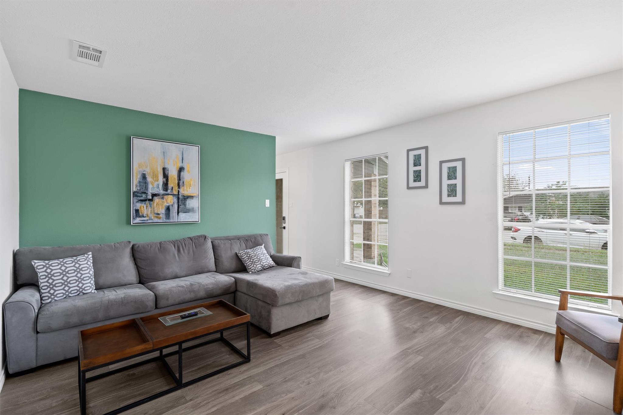 405 E Logan St, Round Rock, TX 78664