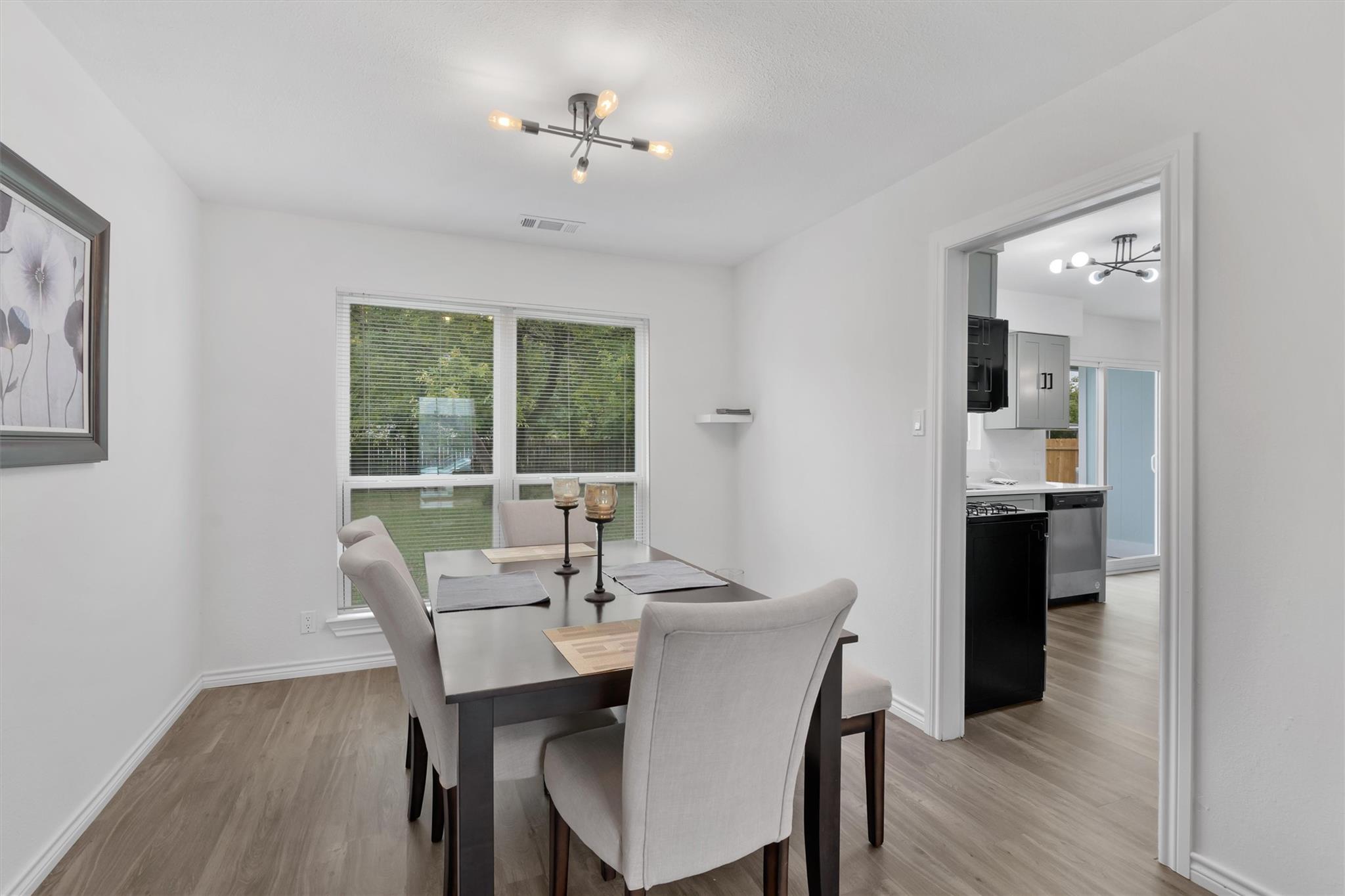 405 E Logan St, Round Rock, TX 78664