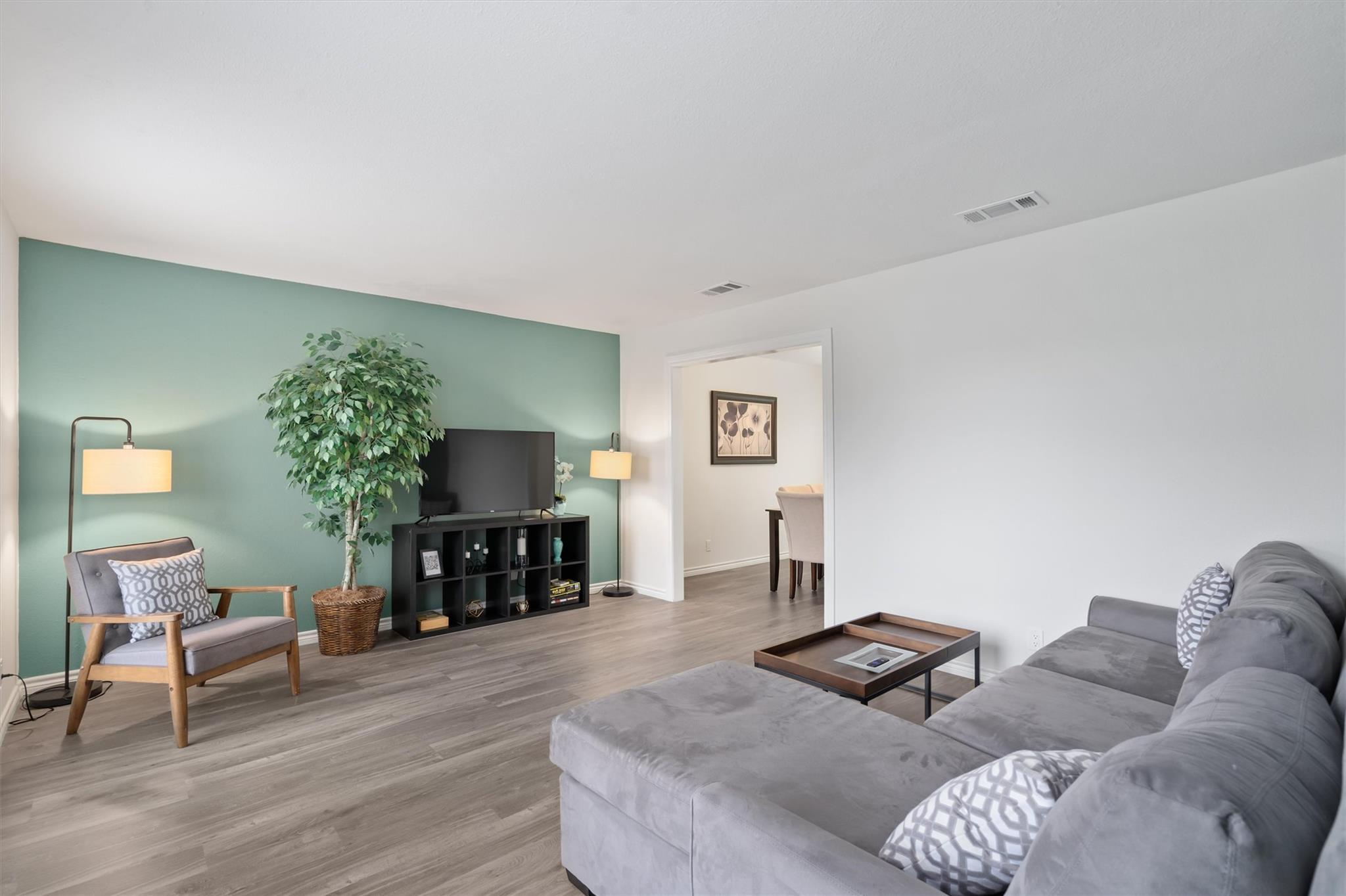 405 E Logan St, Round Rock, TX 78664