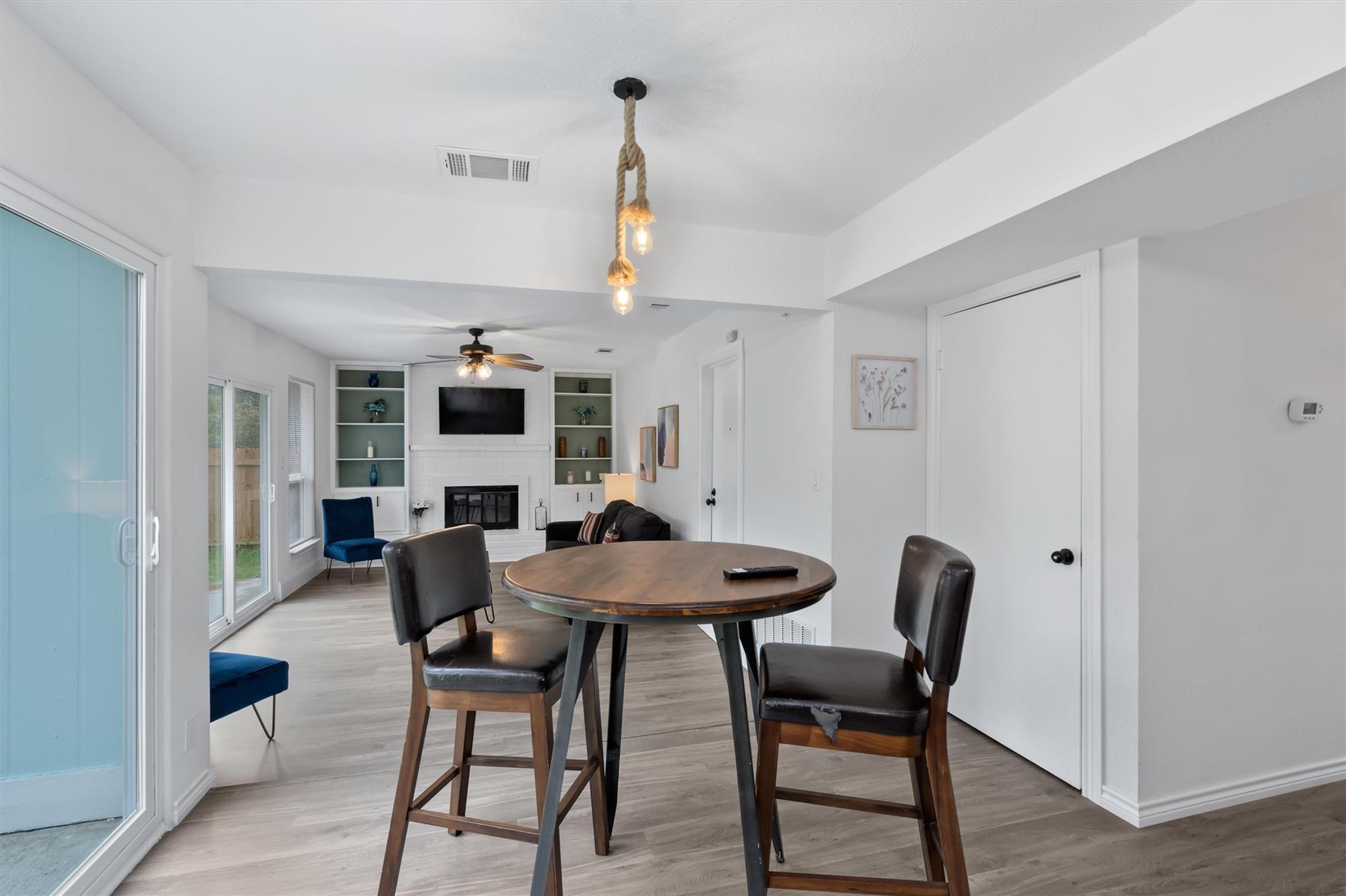 405 E Logan St, Round Rock, TX 78664