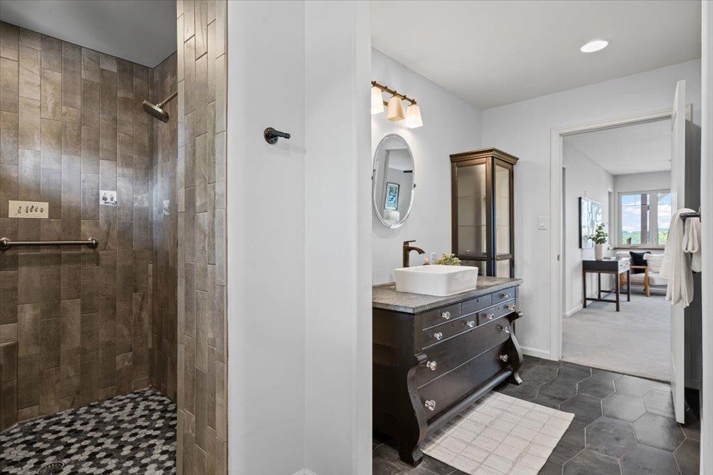 200 Raeford Xing, Dripping Springs, TX 78620