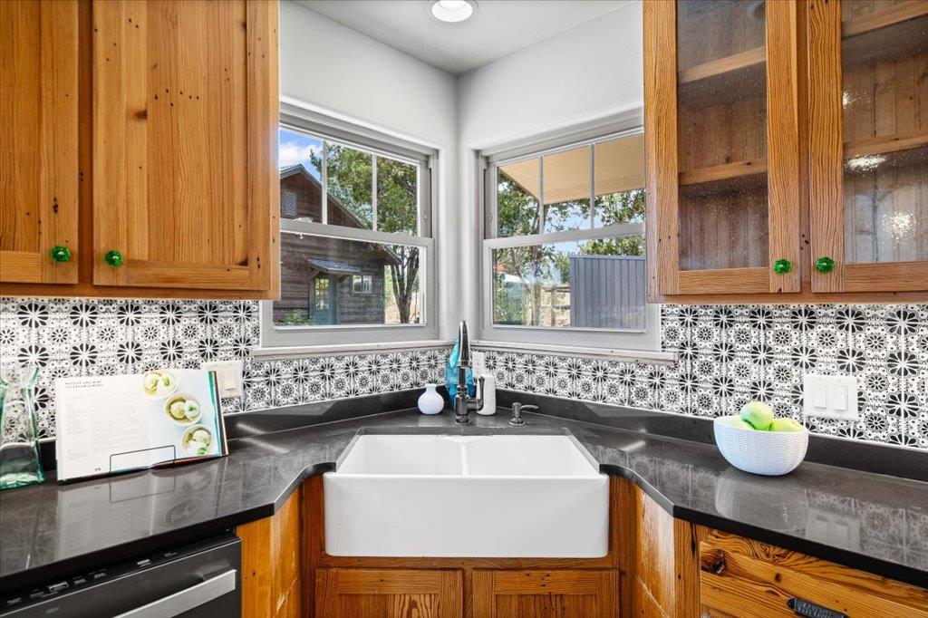 200 Raeford Xing, Dripping Springs, TX 78620