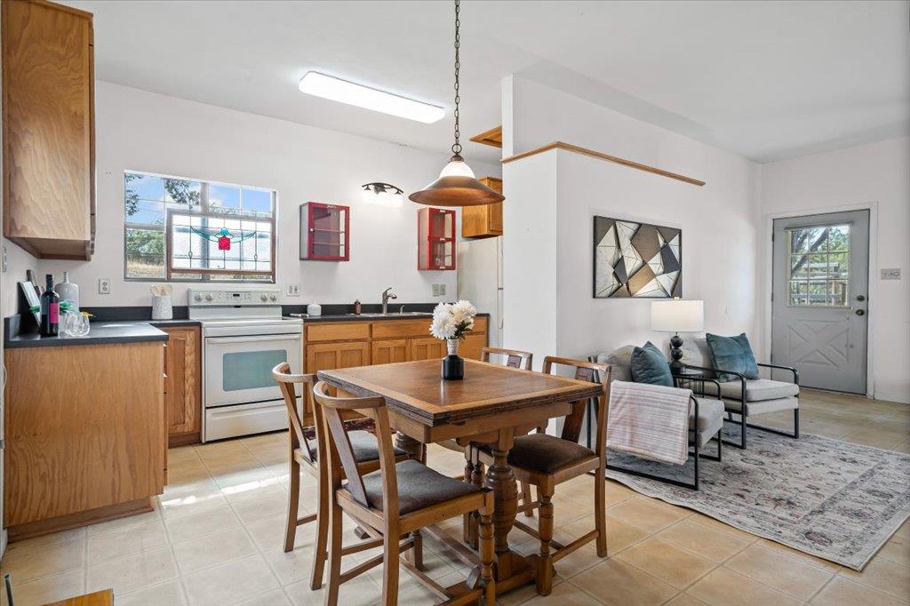 200 Raeford Xing, Dripping Springs, TX 78620