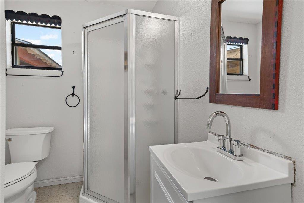 200 Raeford Xing, Dripping Springs, TX 78620