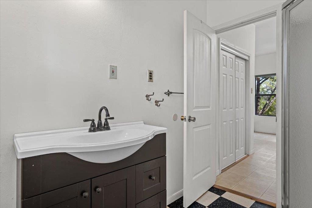 200 Raeford Xing, Dripping Springs, TX 78620