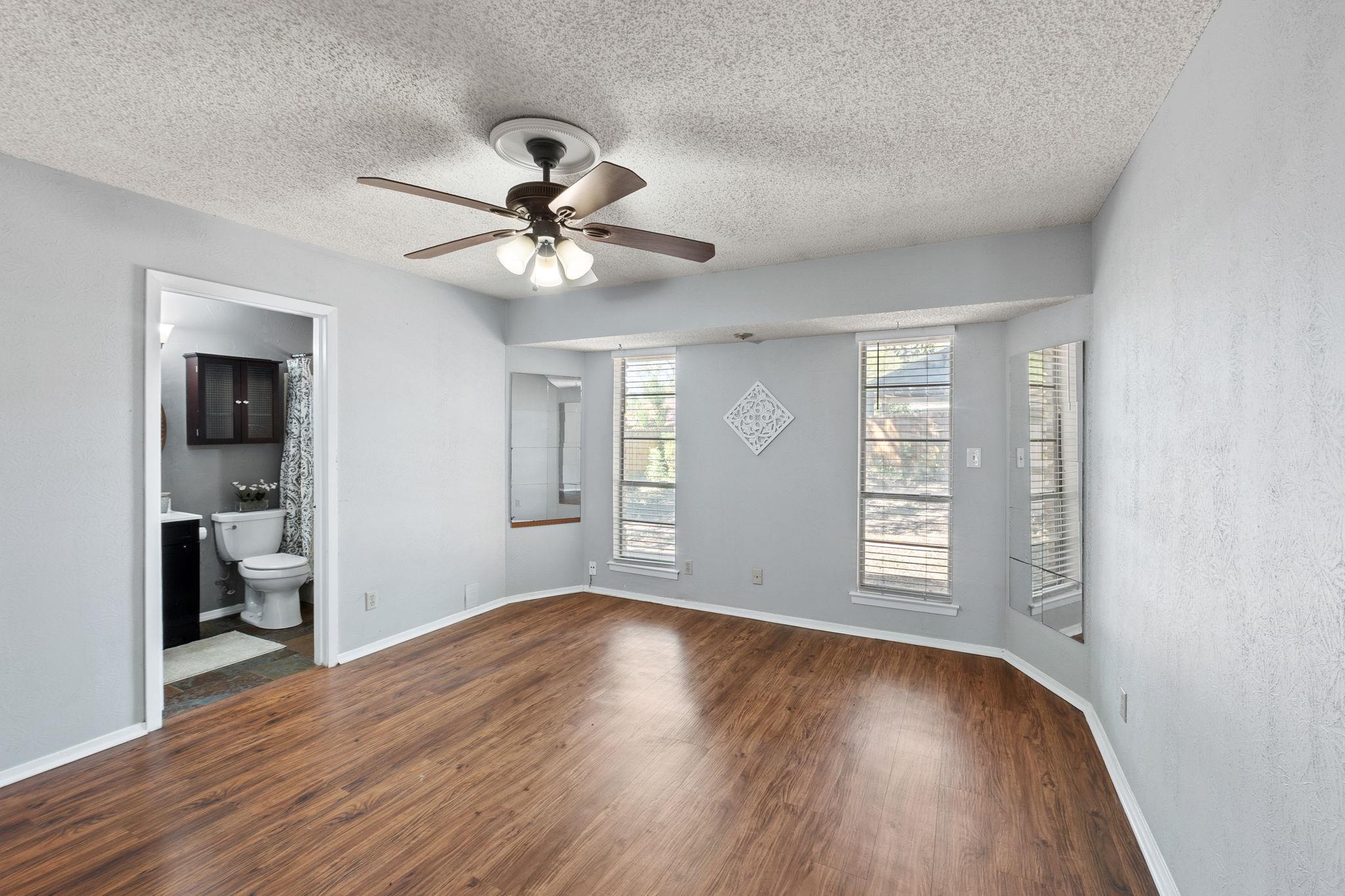 9806 Cottle Dr, Austin, TX 78753