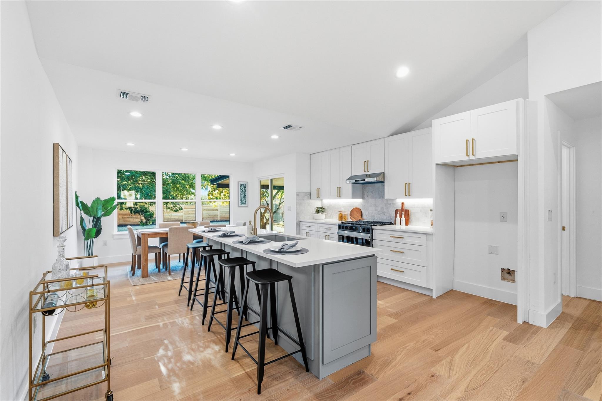 4600 Frontier Trl, Austin, TX 78745