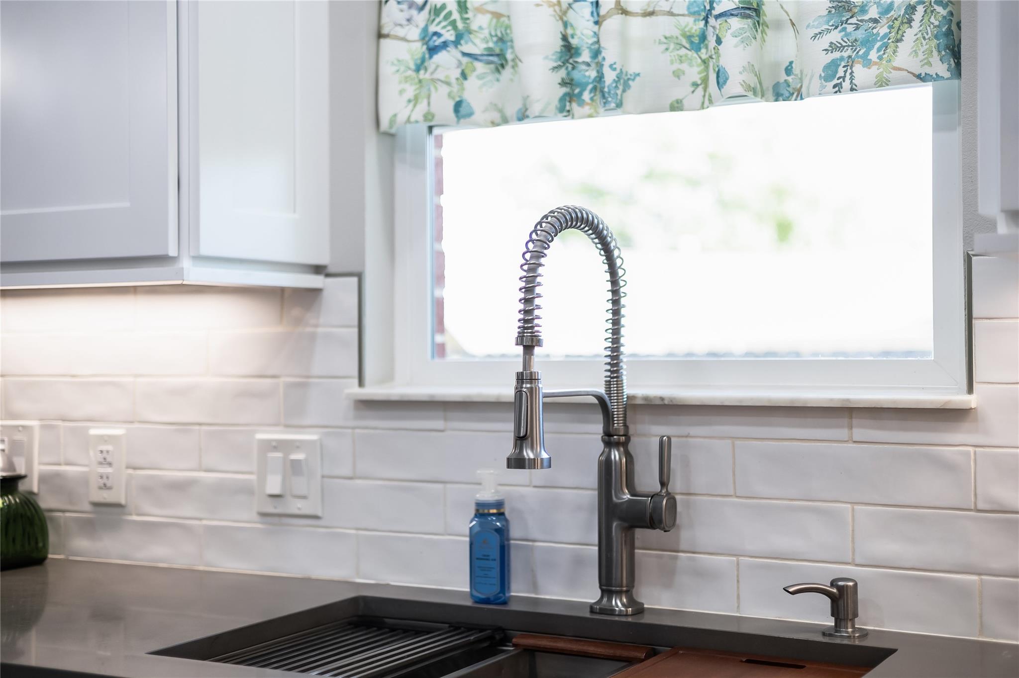 10103 Oak Hollow Cir, Austin, TX 78758