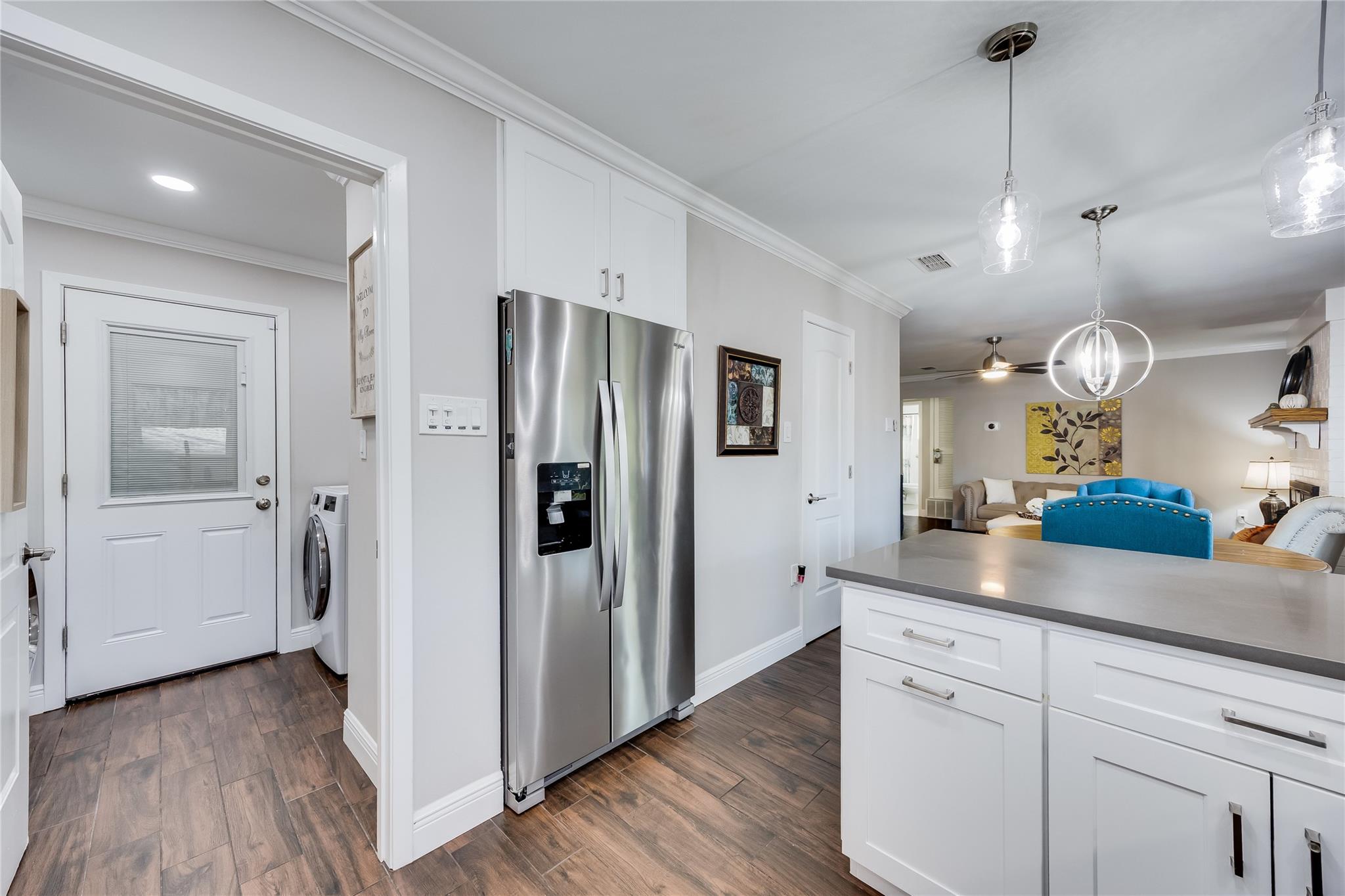 10103 Oak Hollow Cir, Austin, TX 78758