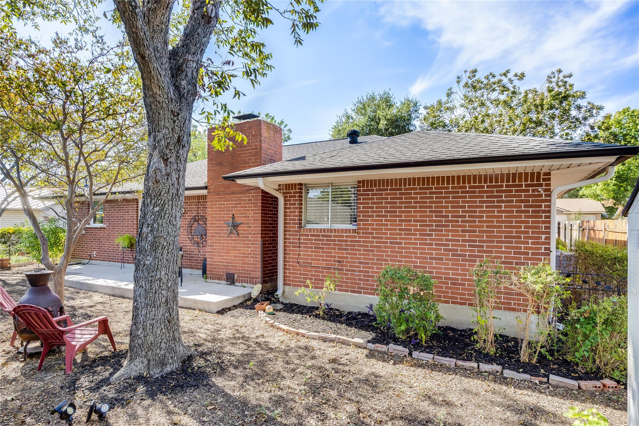 10103 Oak Hollow Cir, Austin, TX 78758