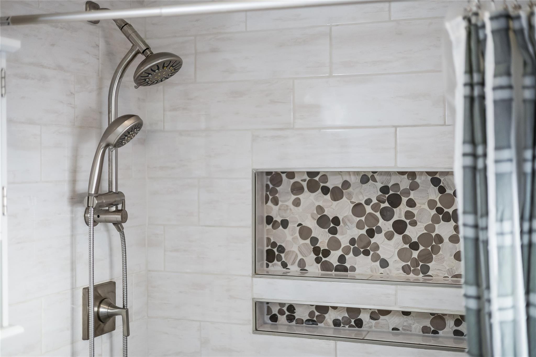 10103 Oak Hollow Cir, Austin, TX 78758