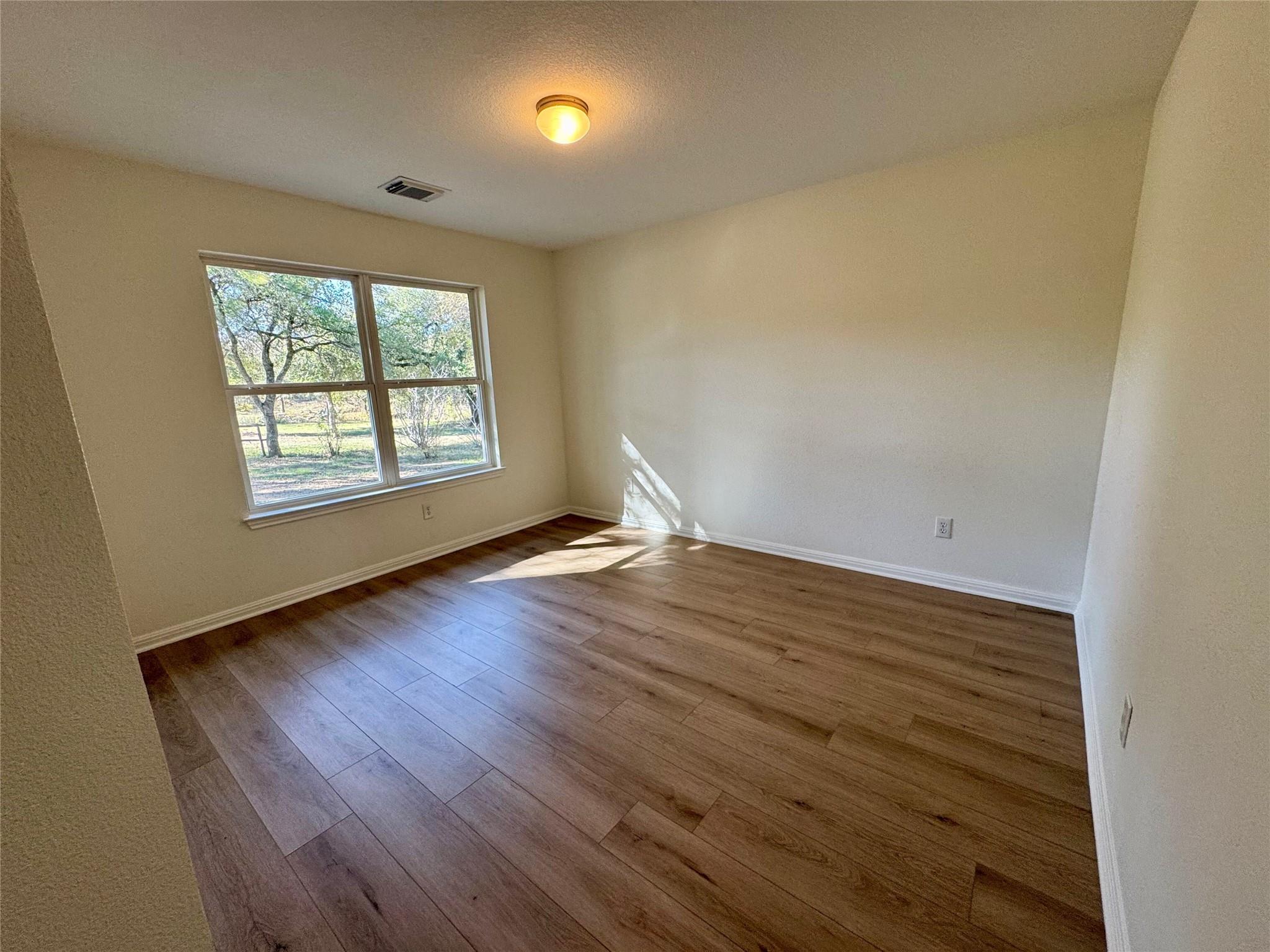 1229 N Fm 1626 # B, Buda, TX 78610