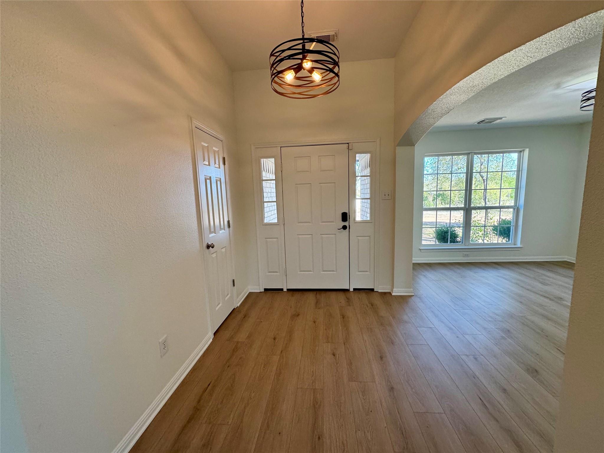 1229 N Fm 1626 # B, Buda, TX 78610