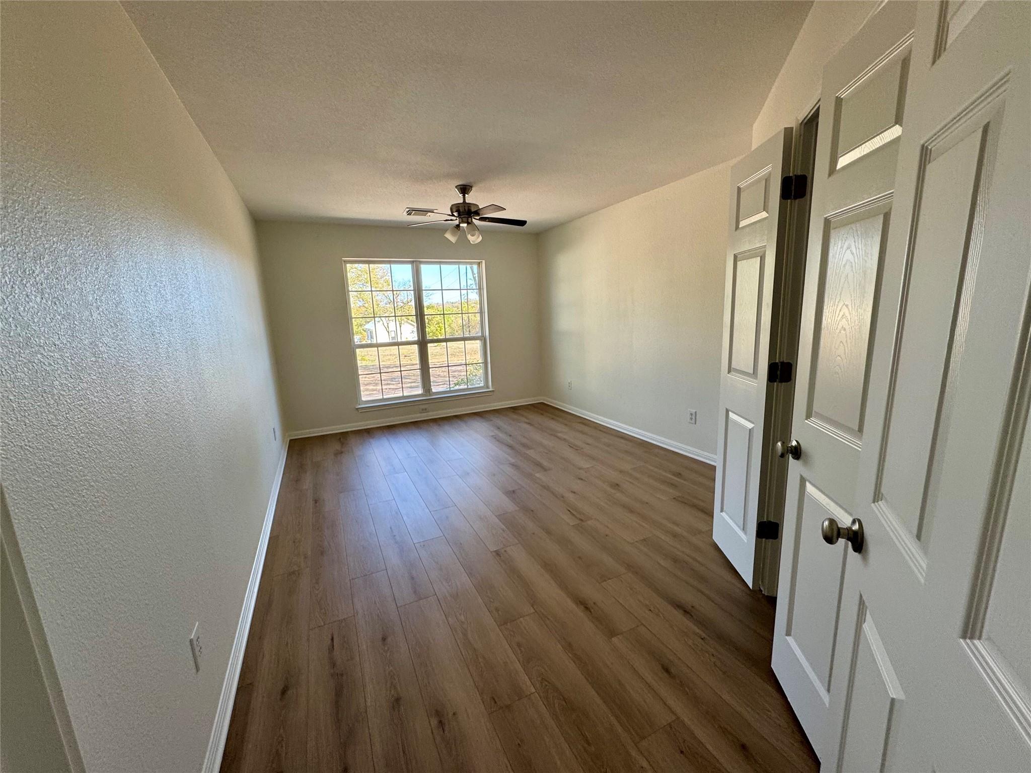 1229 N Fm 1626 # B, Buda, TX 78610