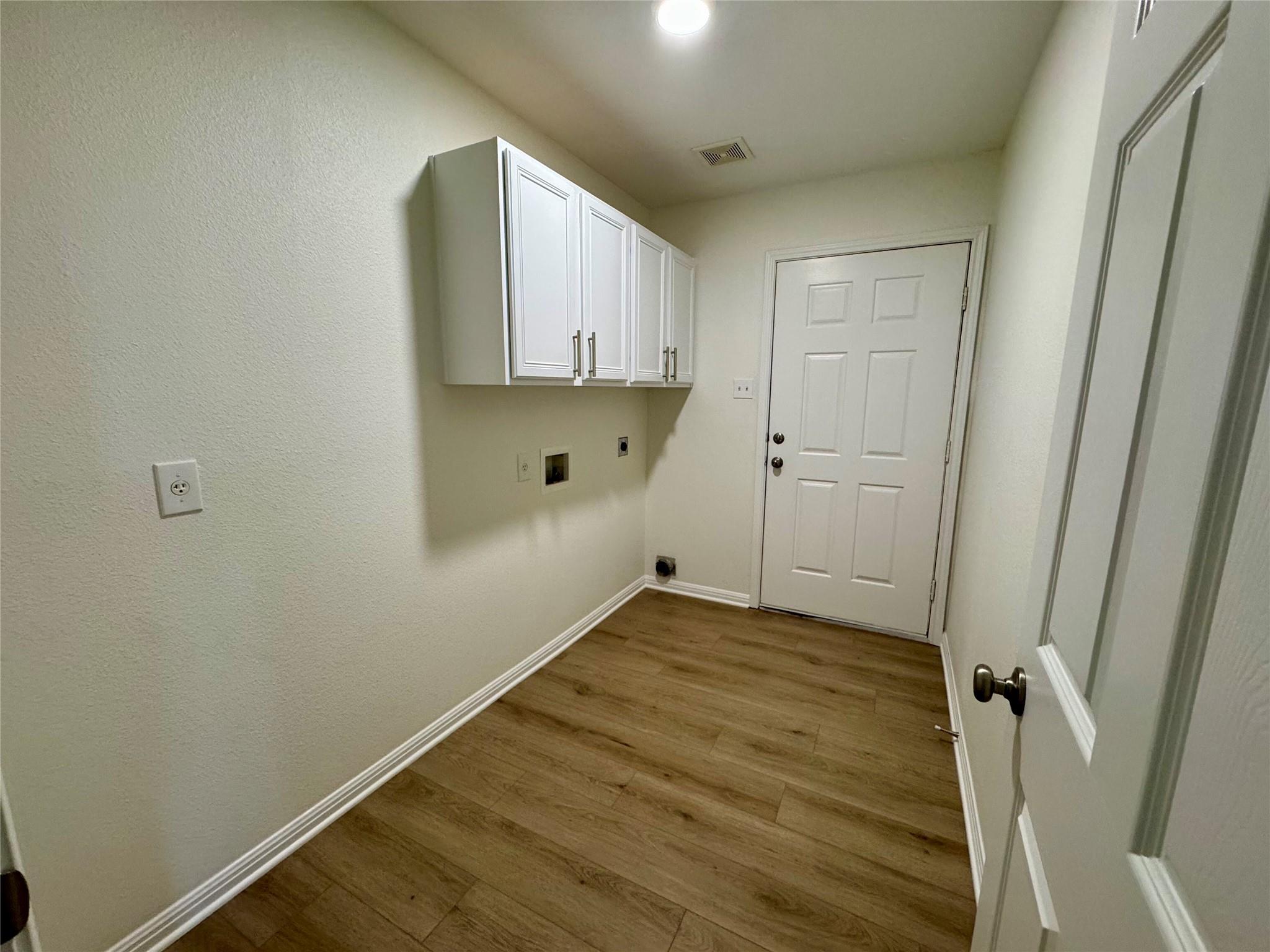 1229 N Fm 1626 # B, Buda, TX 78610