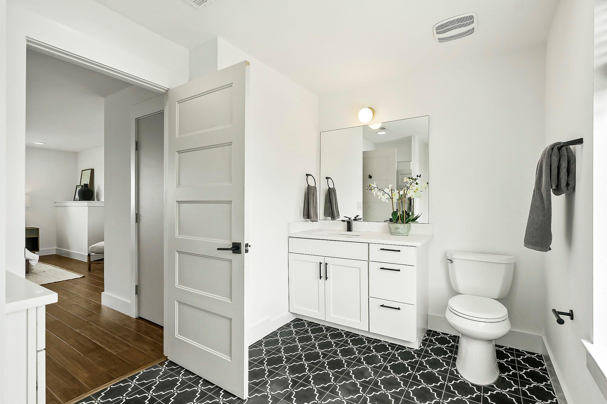 1104 Marcy St # B, Austin, TX 78745