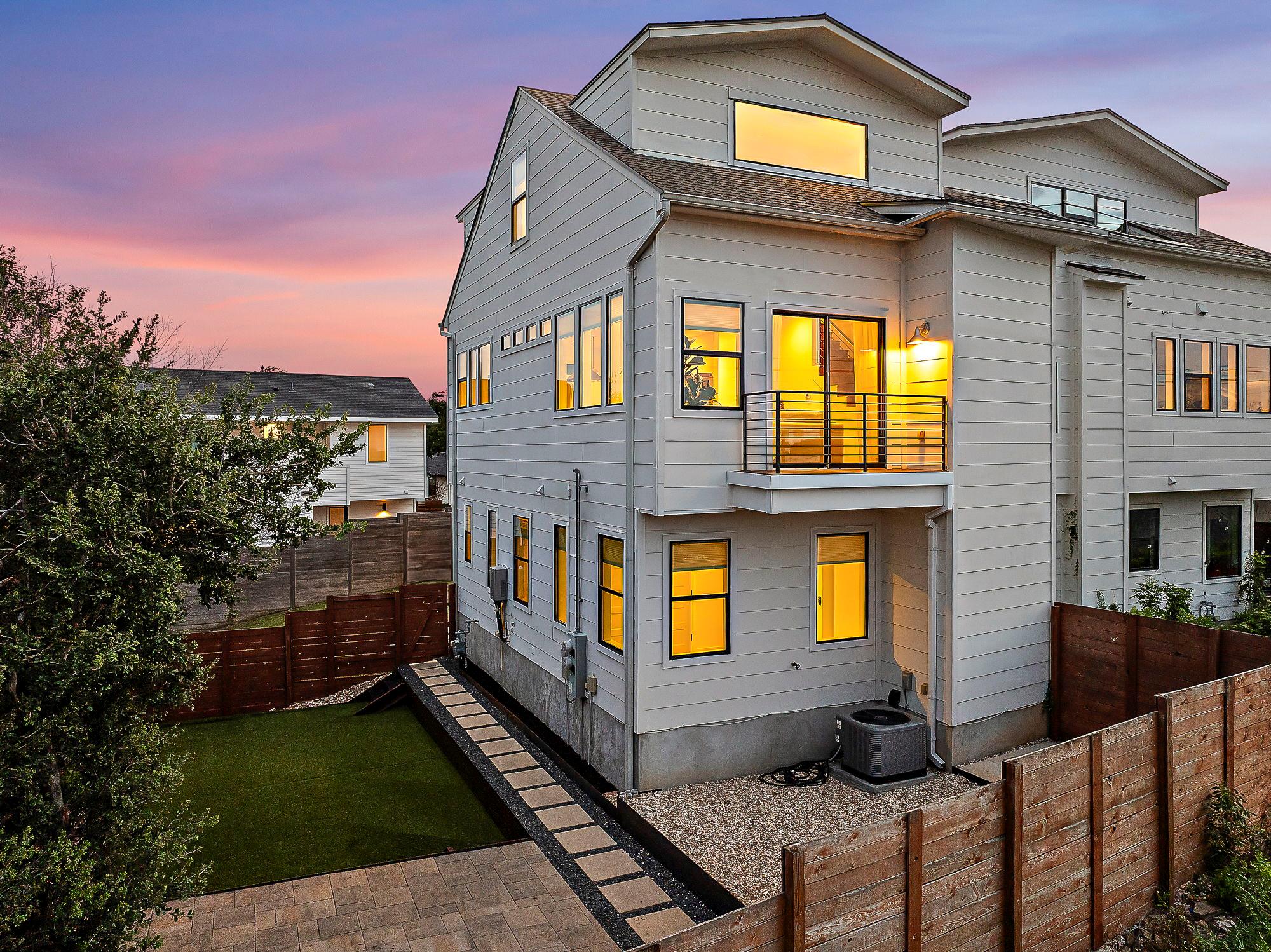 1104 Marcy St # B, Austin, TX 78745