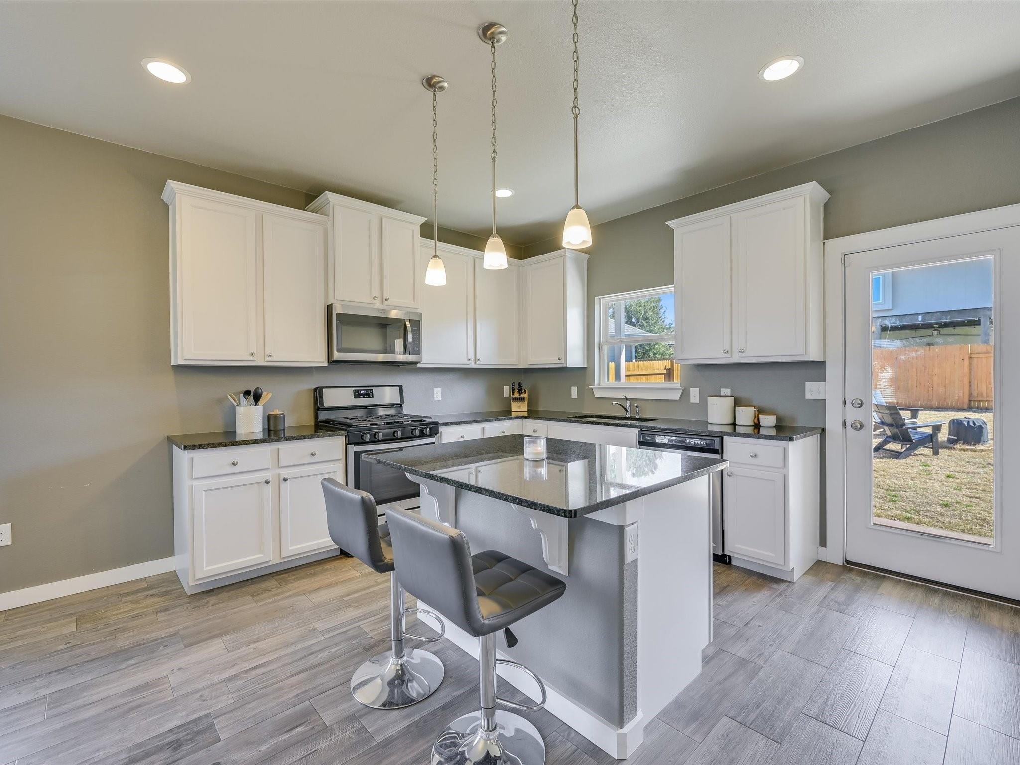 5217 Bonneville Bnd, Austin, TX 78744