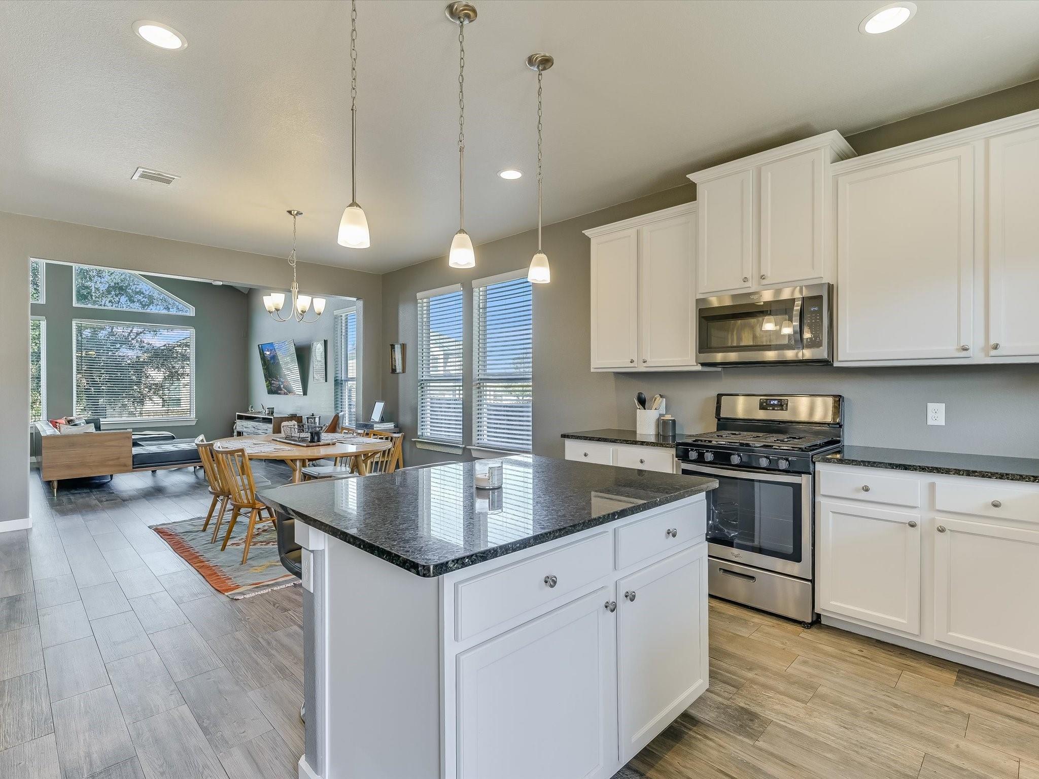 5217 Bonneville Bnd, Austin, TX 78744