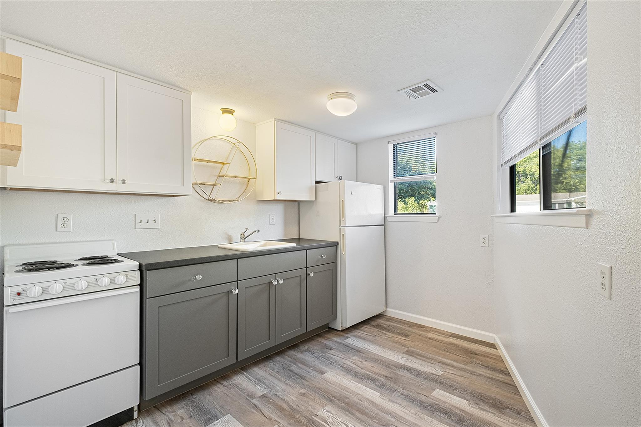 2500 Burleson Rd # 502, Austin, TX 78741