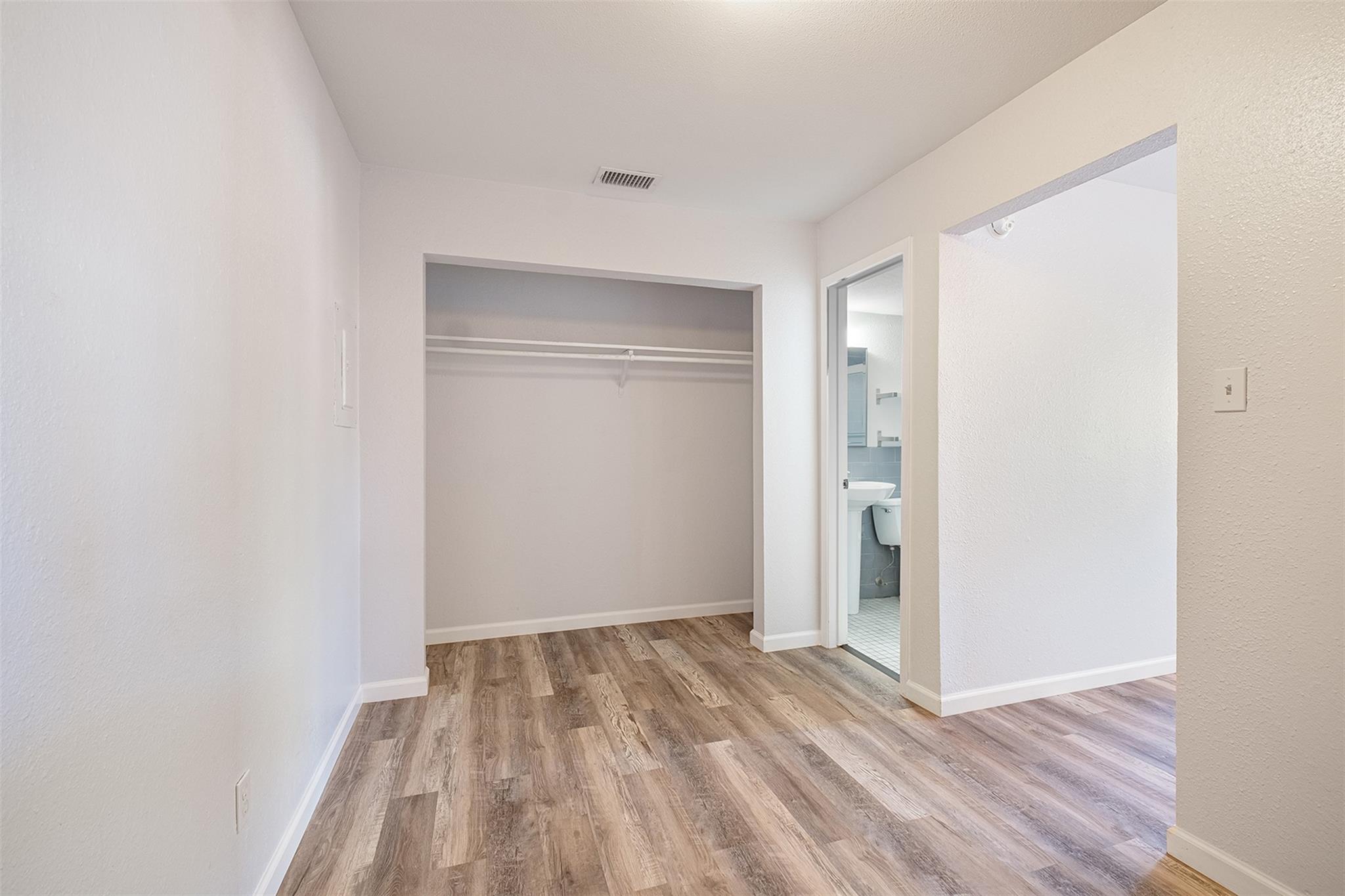 2500 Burleson Rd # 502, Austin, TX 78741