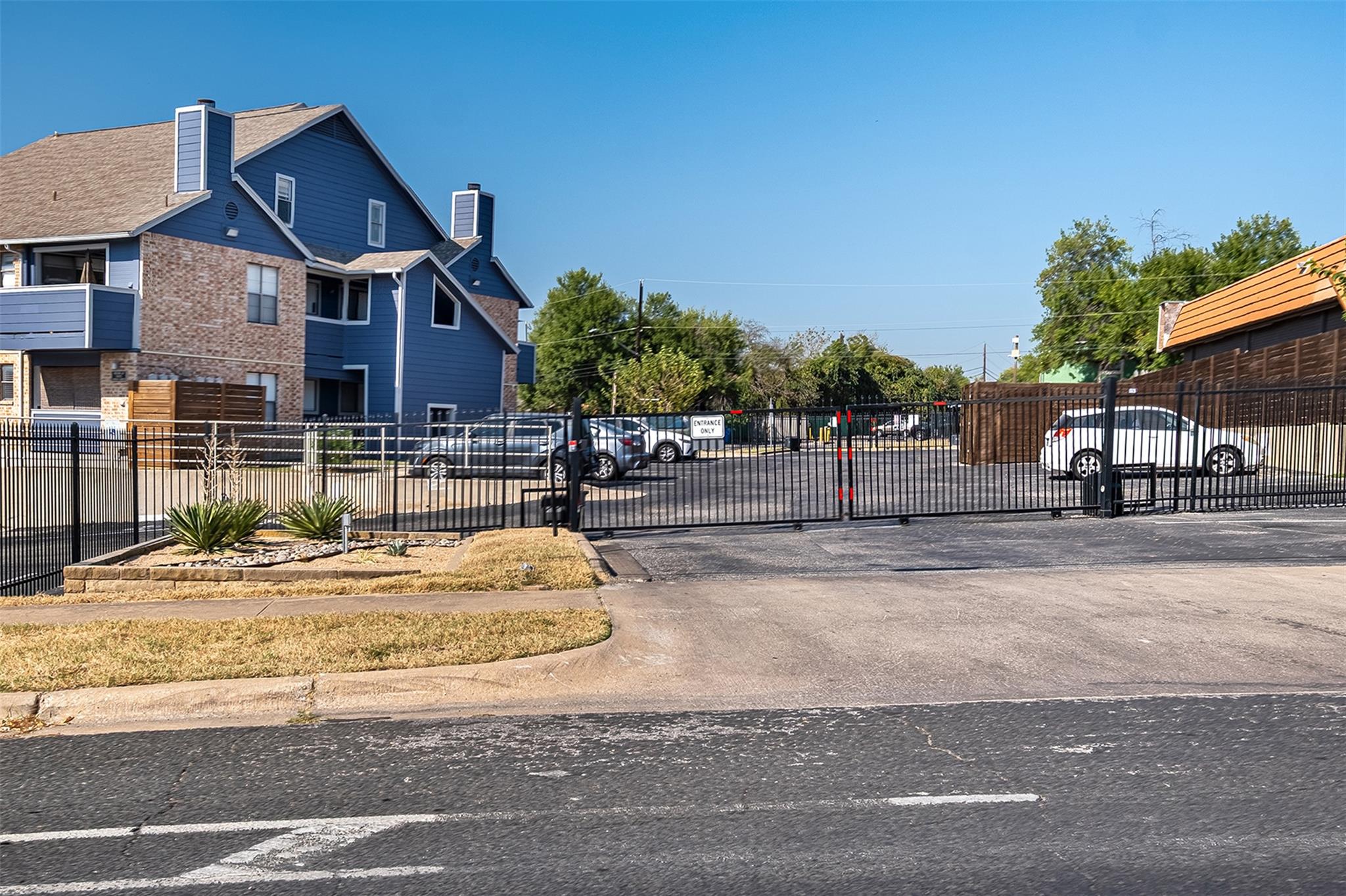 2500 Burleson Rd # 502, Austin, TX 78741