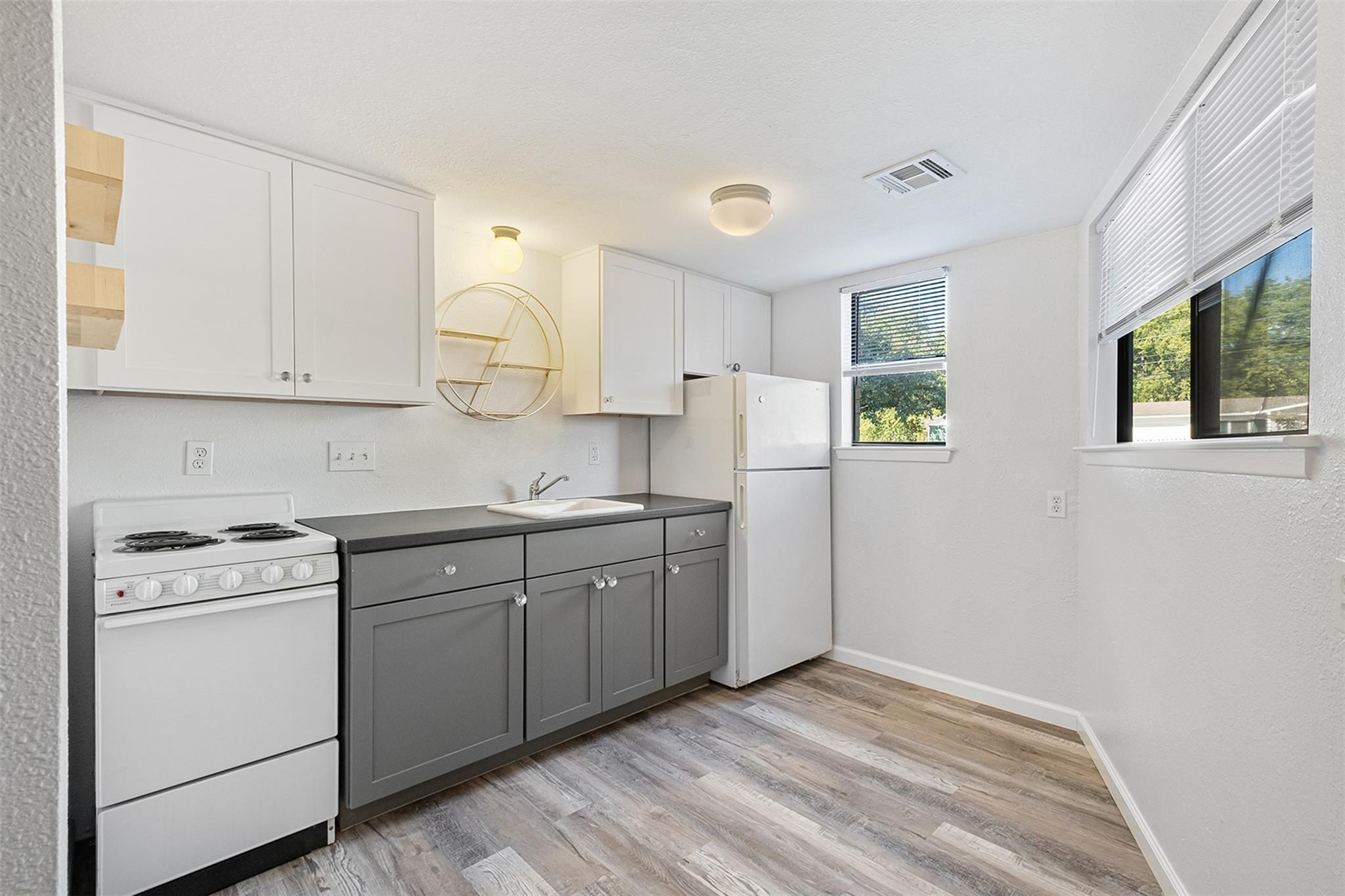 2500 Burleson Rd # 502, Austin, TX 78741