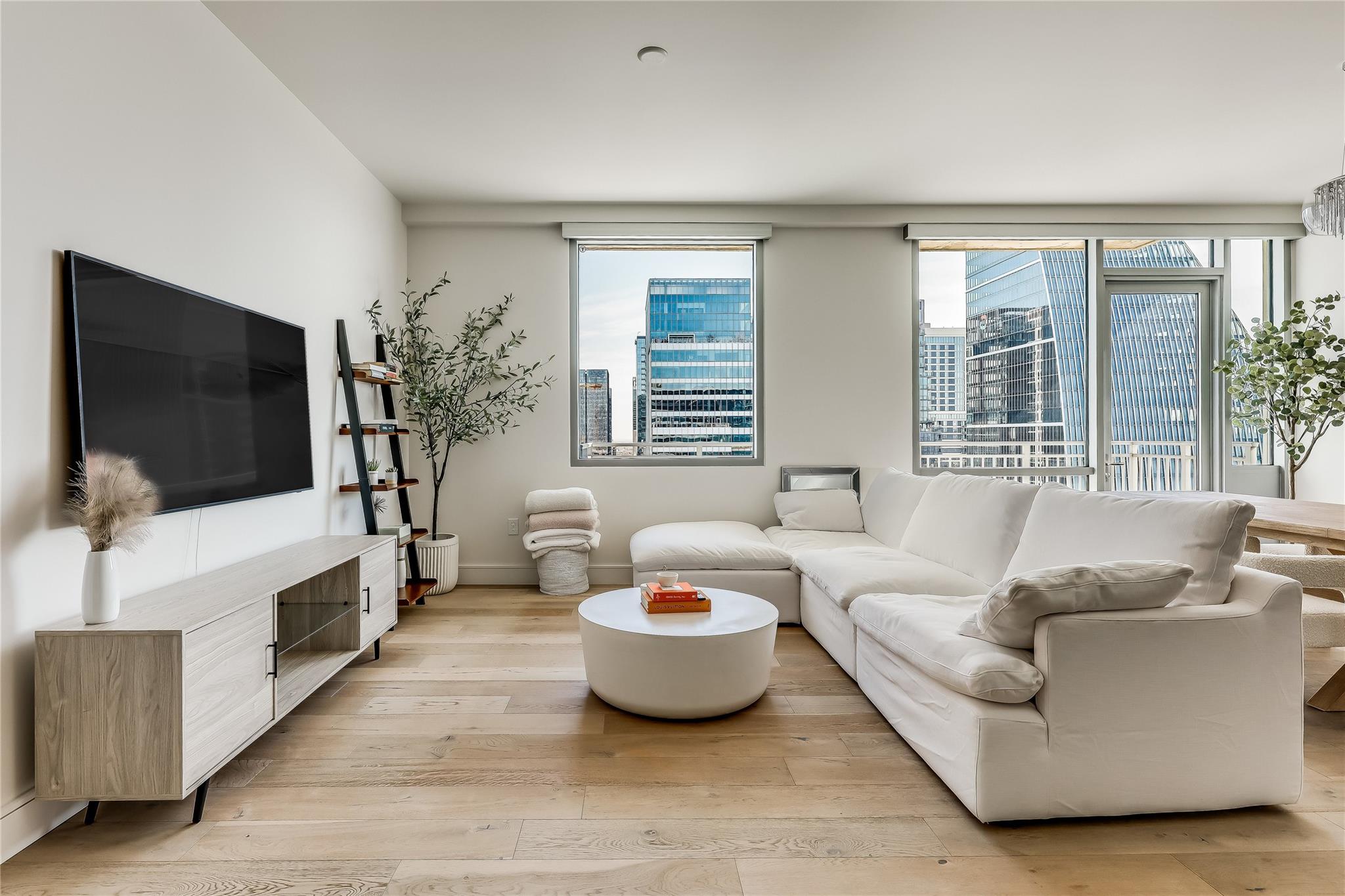 222 West Ave # 2413, Austin, TX 78701