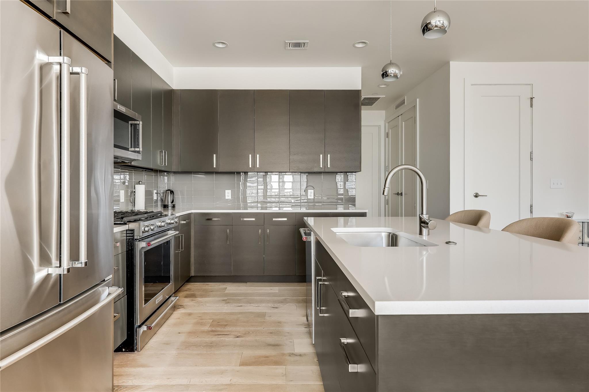 222 West Ave # 2413, Austin, TX 78701