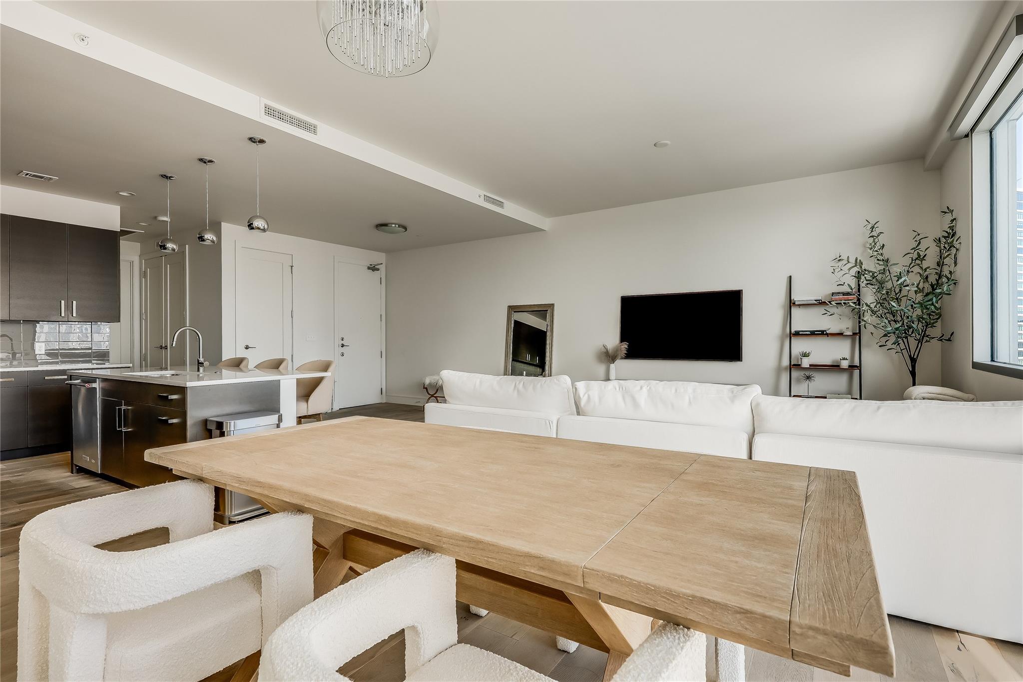 222 West Ave # 2413, Austin, TX 78701