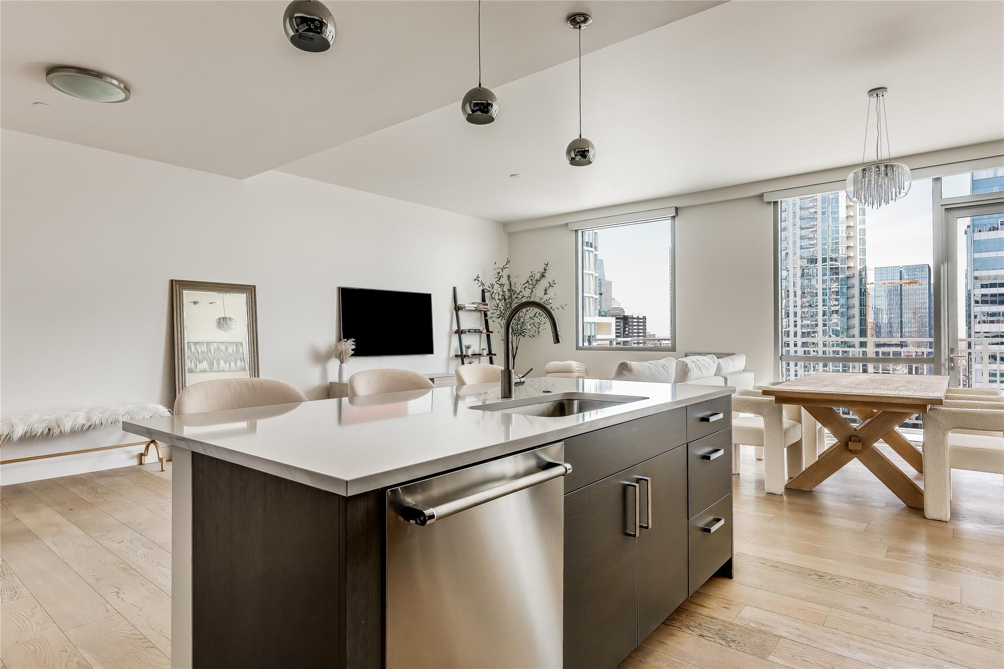 222 West Ave # 2413, Austin, TX 78701