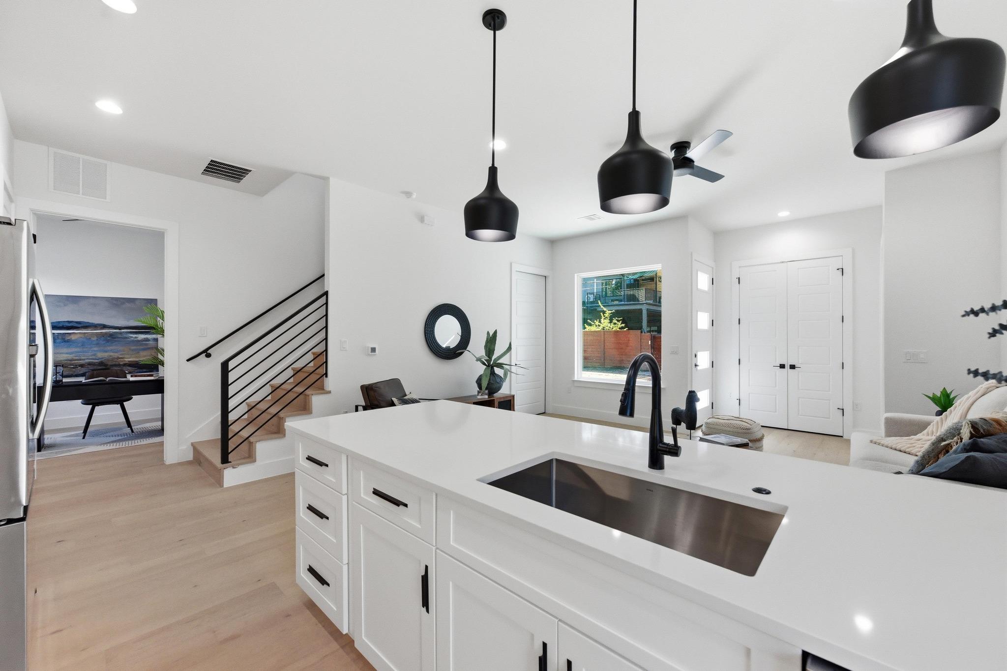 1601 Canterbury St # 2, Austin, TX 78702