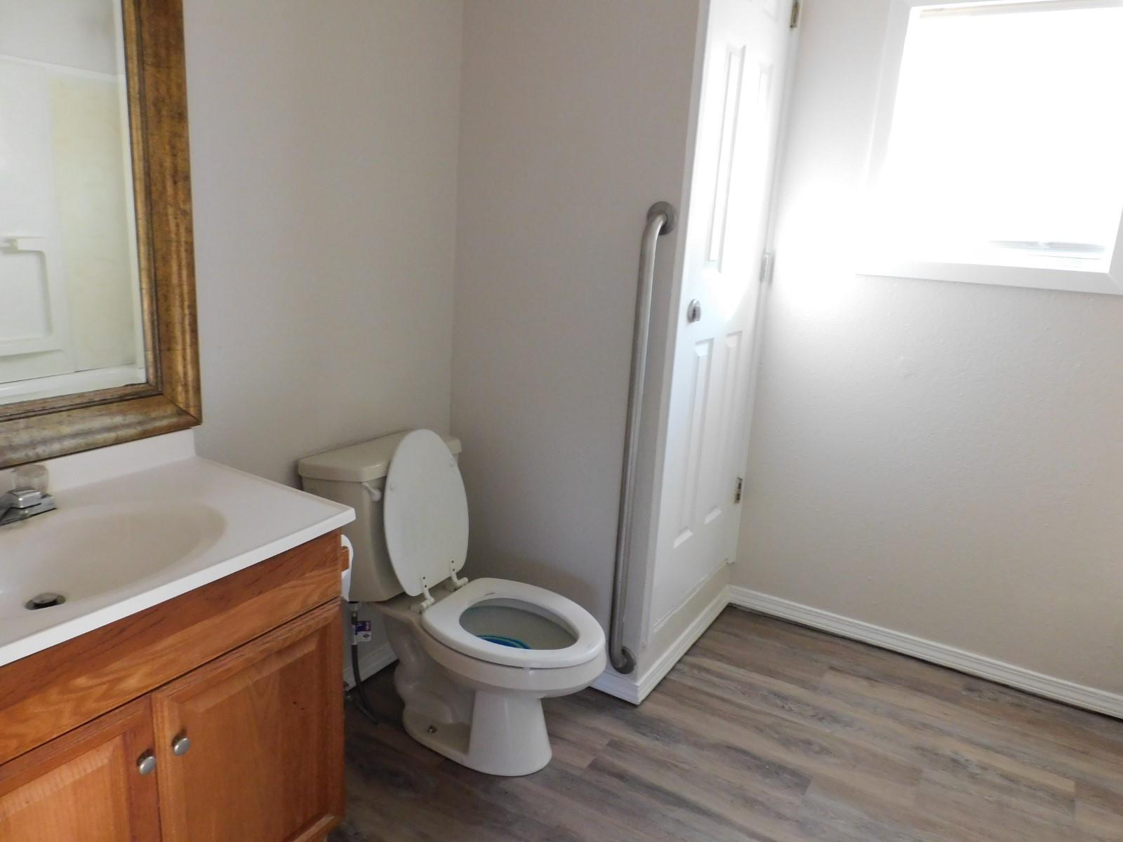 1320 Green St, Lockhart, TX 78644