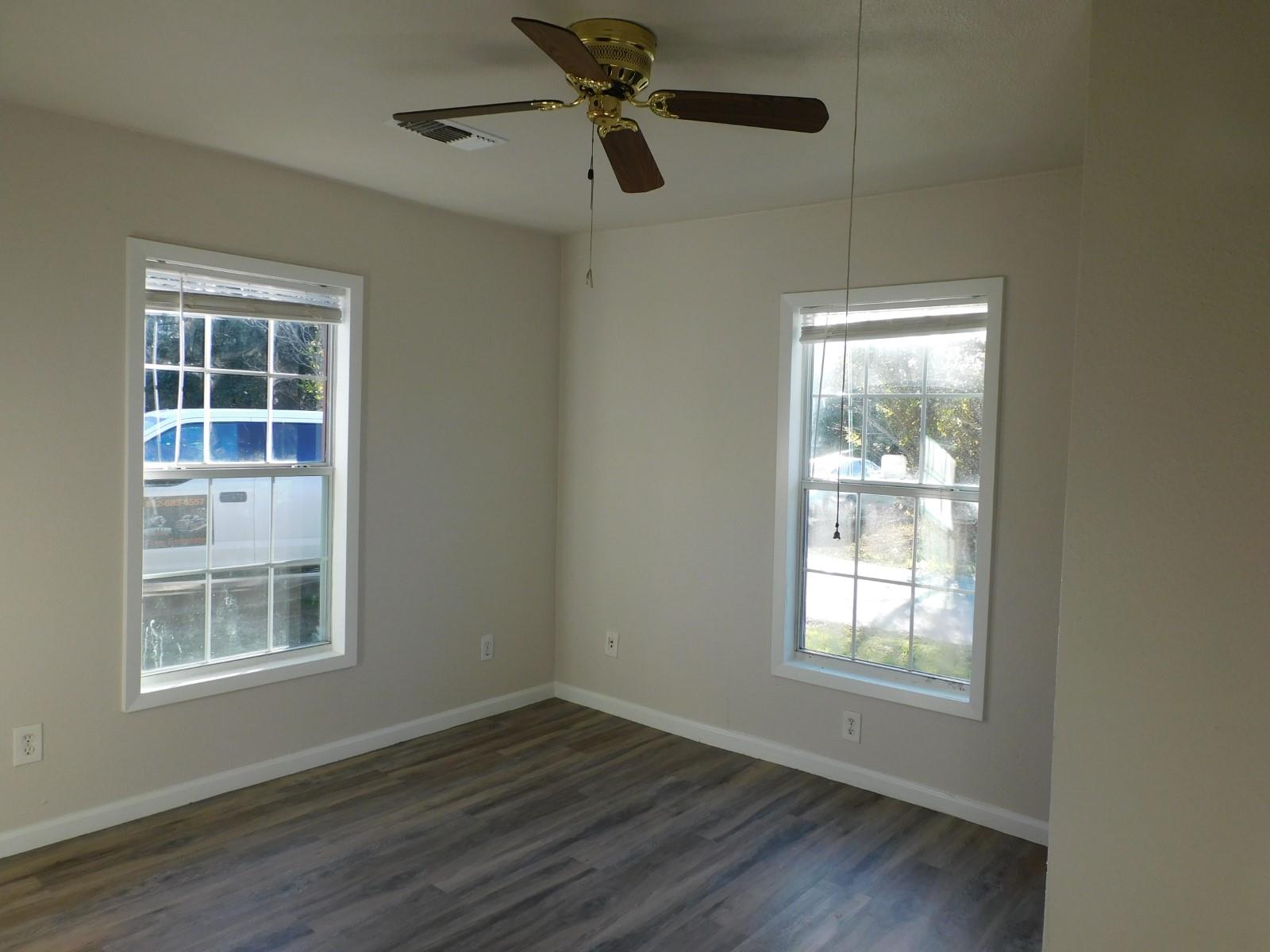 1320 Green St, Lockhart, TX 78644