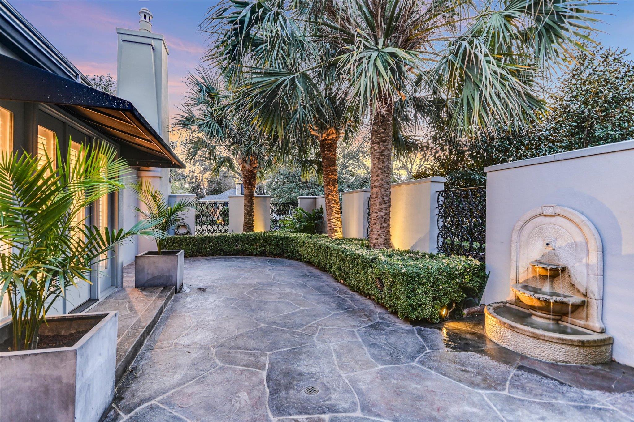 1304 Gaston Ave, Austin, TX 78703