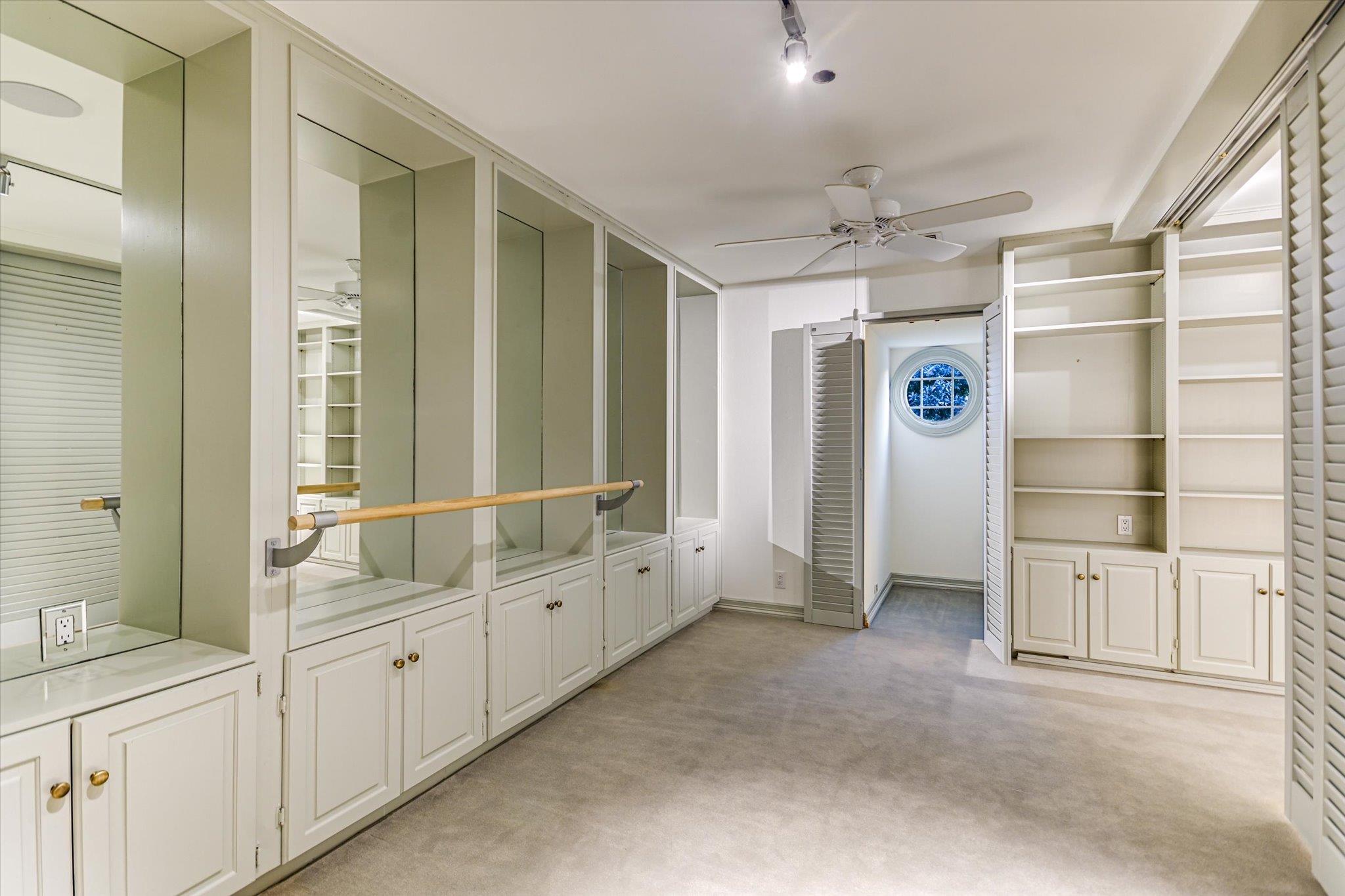 1304 Gaston Ave, Austin, TX 78703