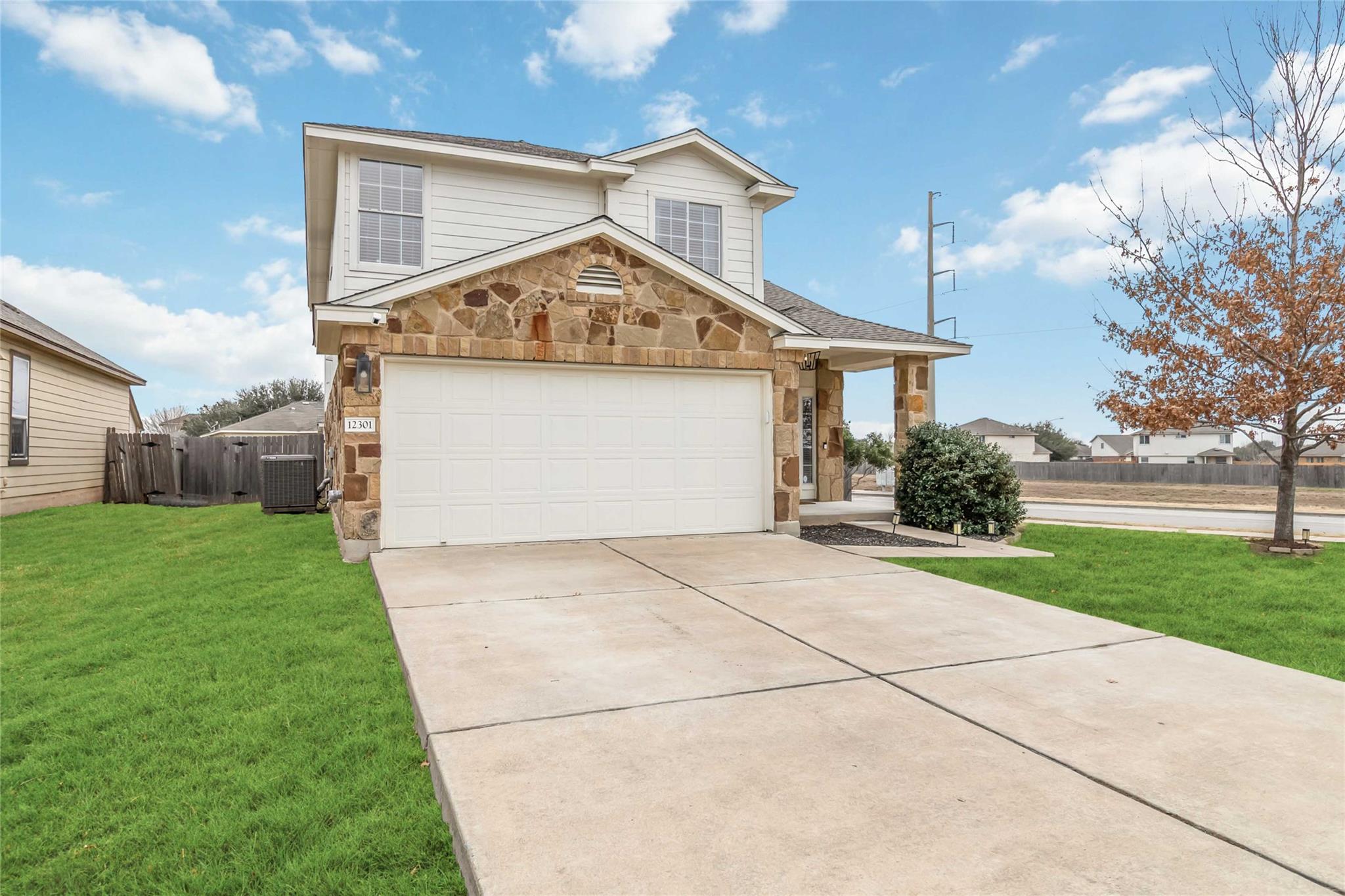 12301 Dwight Eisenhower St, Manor, TX 78653